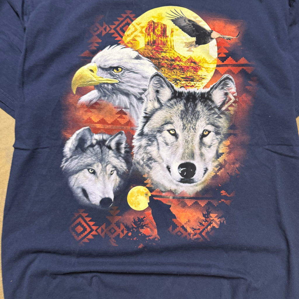 Size large - Vintage nature wolf eagle tee