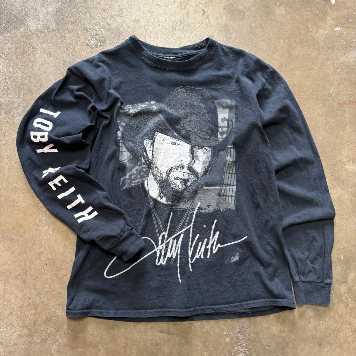 Size medium - Vintage Toby Keith band tee