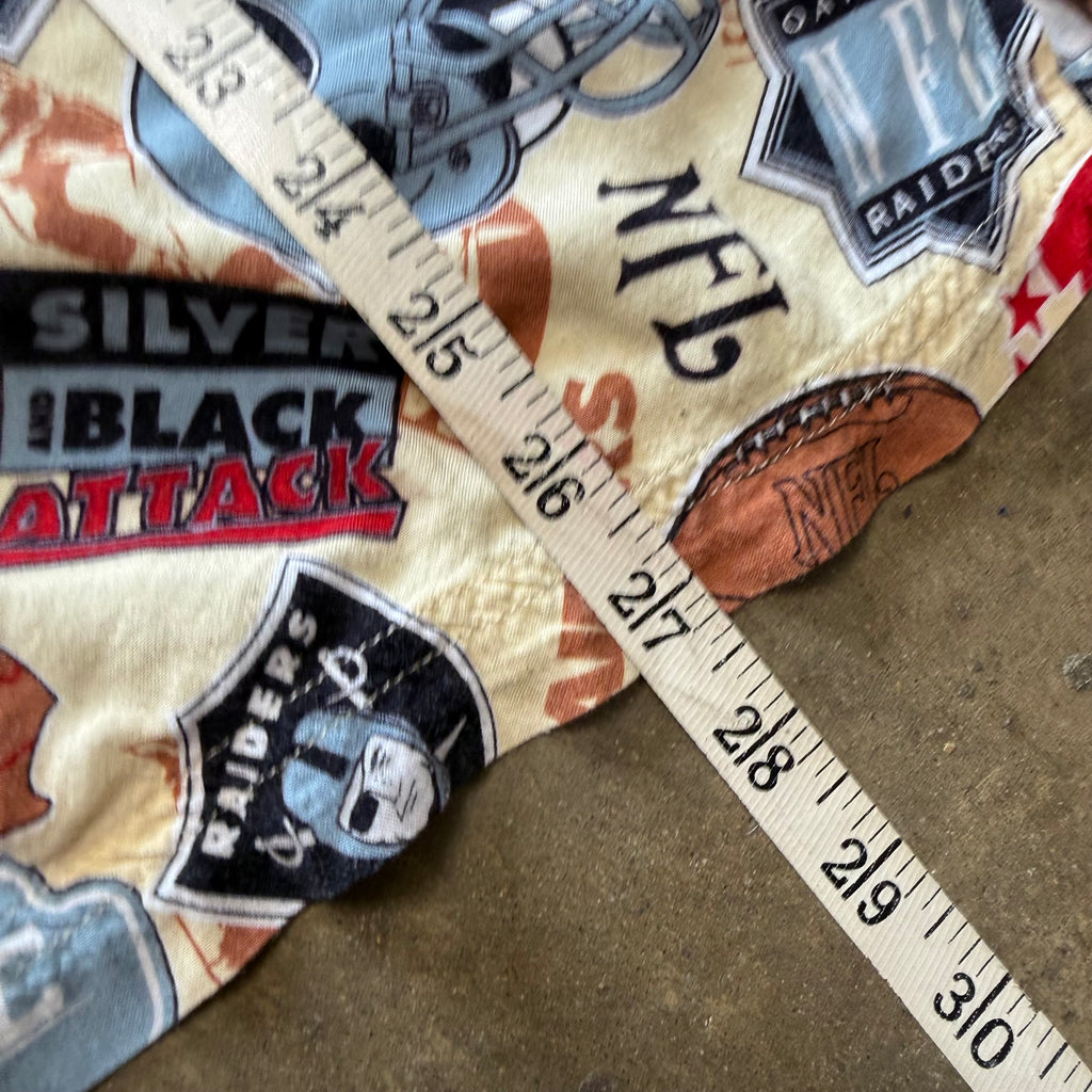 Size large - Vintage NFL Raiders Button up tee