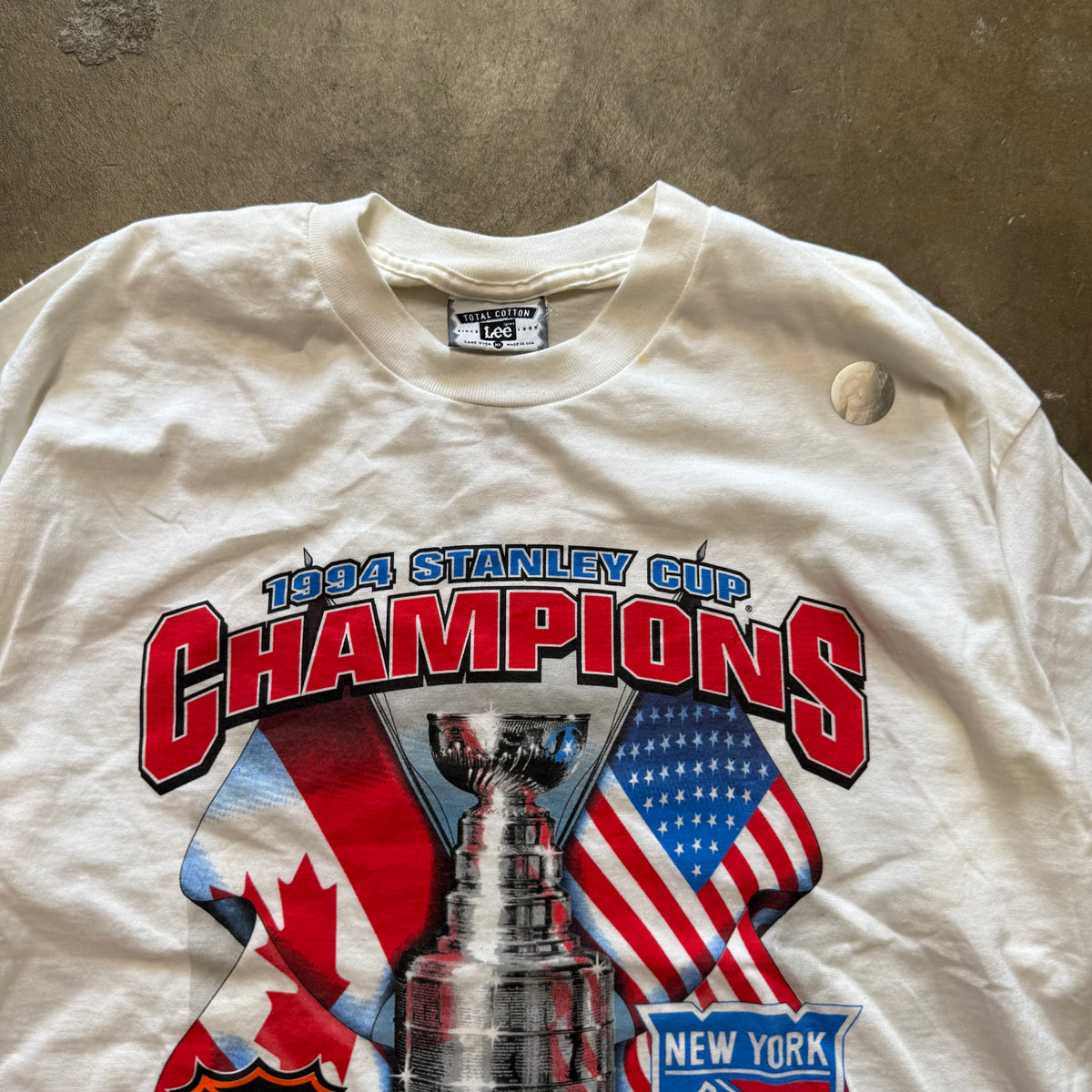 Size XL - Vintage 1994 New York Rangers Stanley Cup Champions tee NEW!