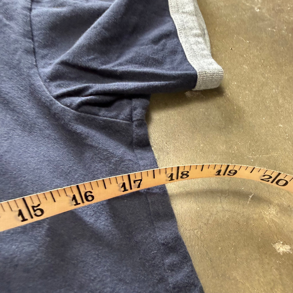 Size XS - Vintage GAP tee