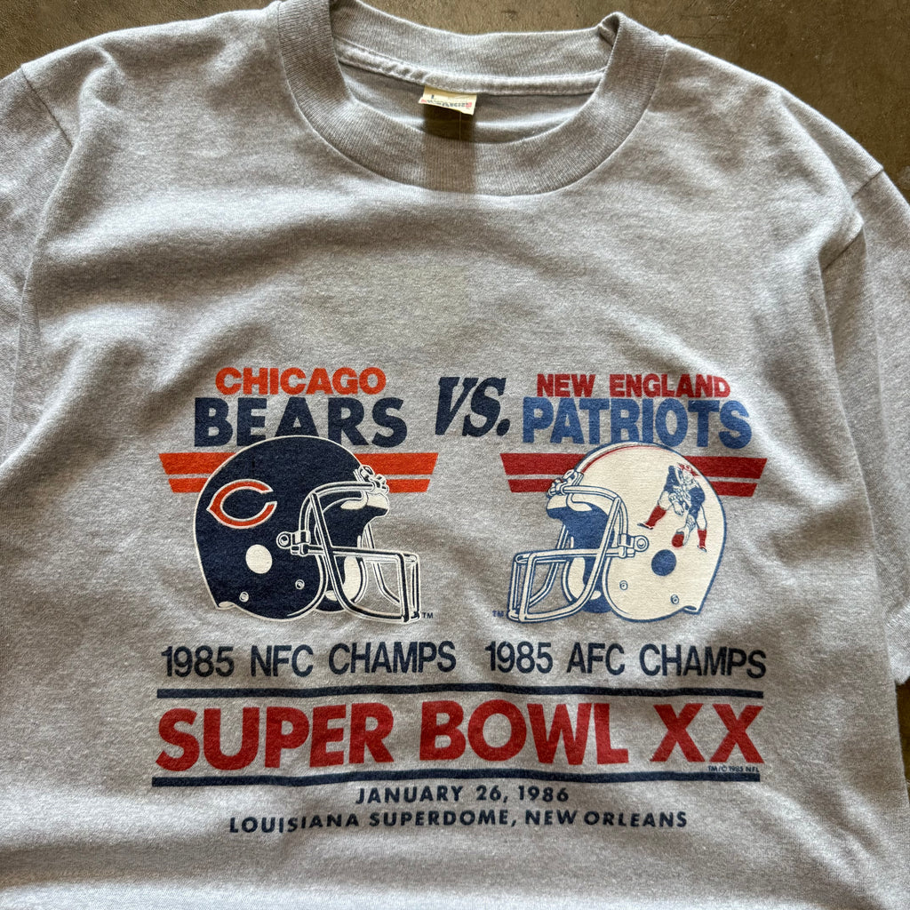 Size large - Vintage 1986 Super Bowl XX bears vs patriots tee