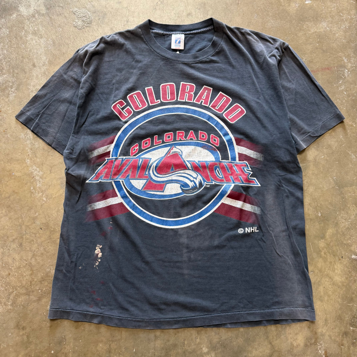 Size XXL - Vintage Colorado Avalanche NHL tee