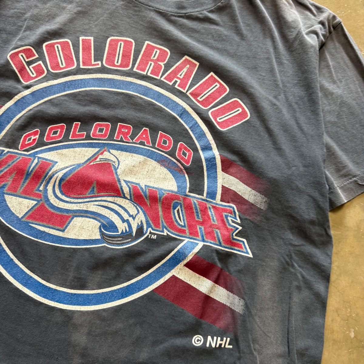 Size XXL - Vintage Colorado Avalanche NHL tee