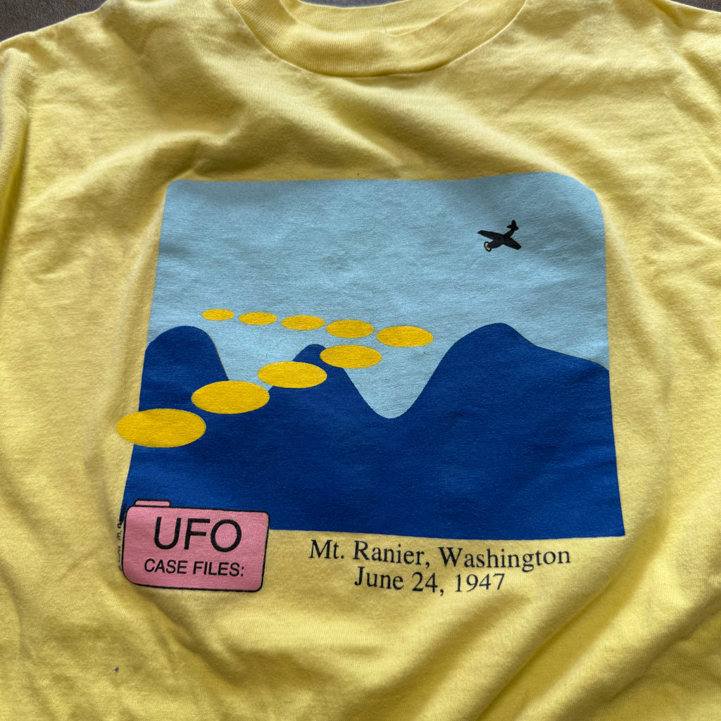 Size XL - Vintage 1991 UFO Case Files Mt. Rainier, Washington tee