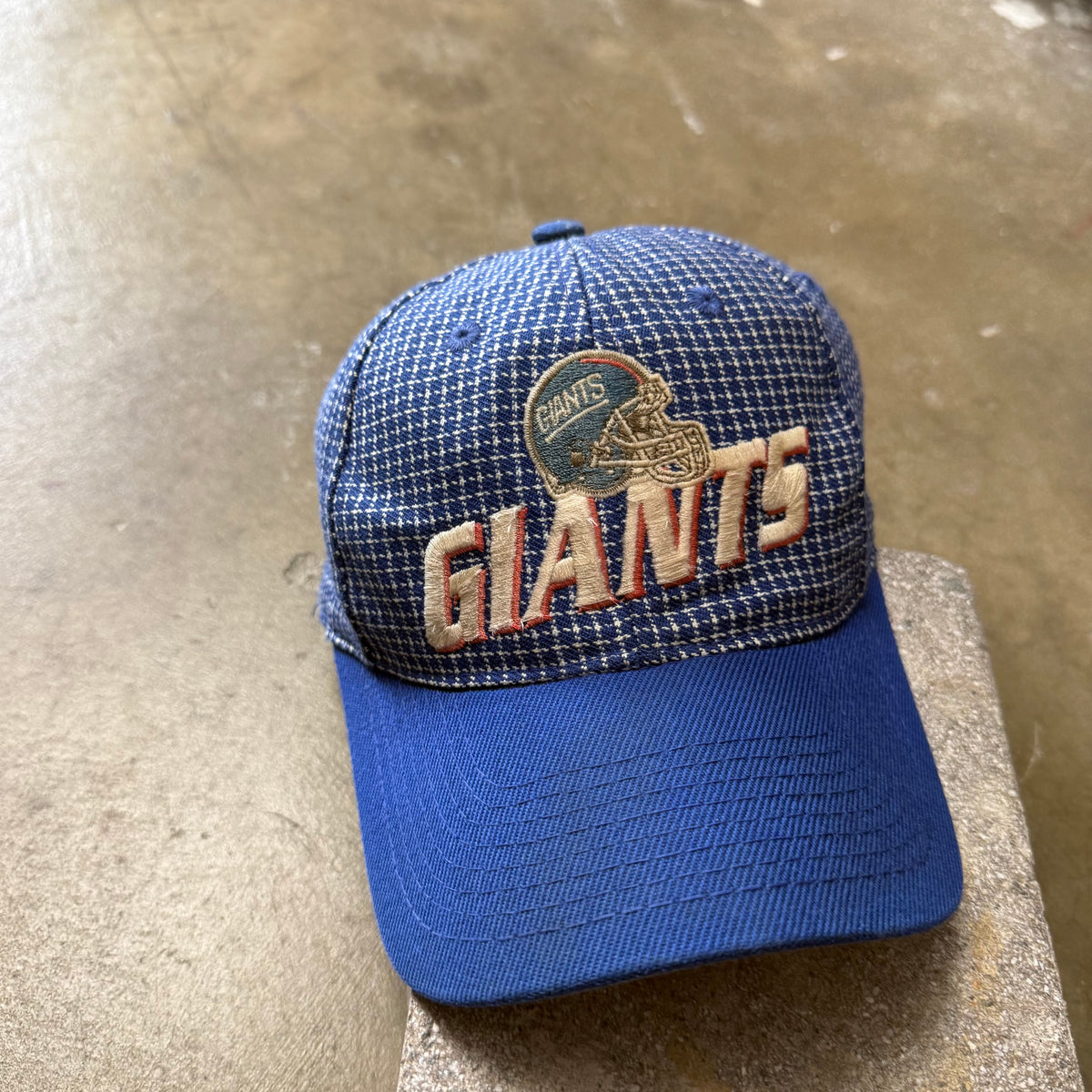 Vintage Giants Pro Line Logi Athletics NFL cap