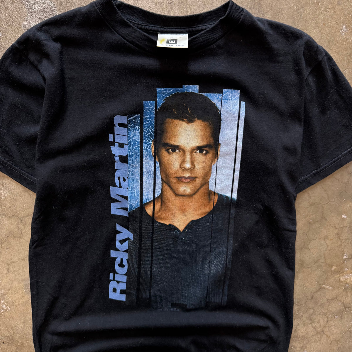 size medium - Vintage 1999 Ricky Martin tee
