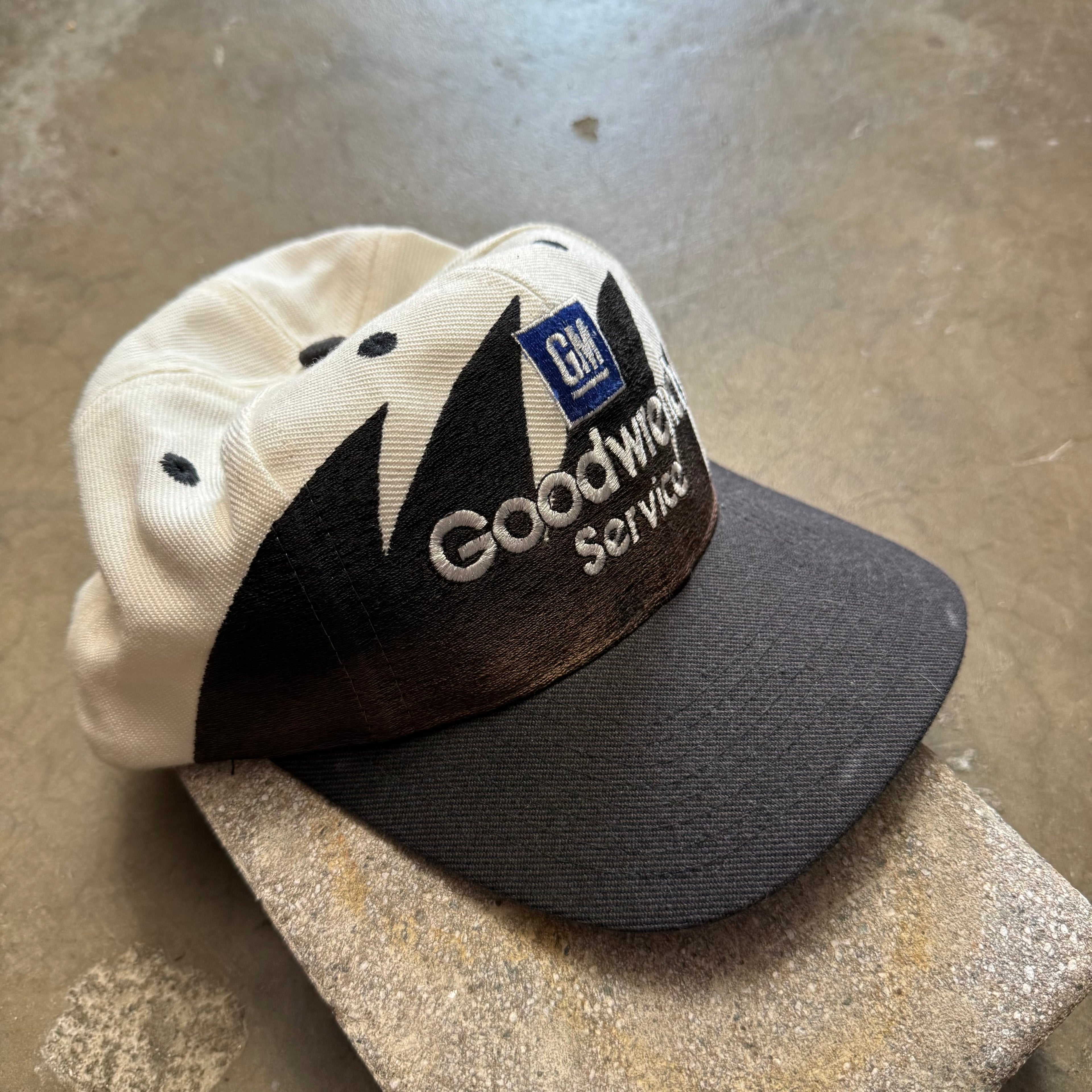 Vintage 90’s Dale Earnhardt Goodwrench Sharktooth Cap