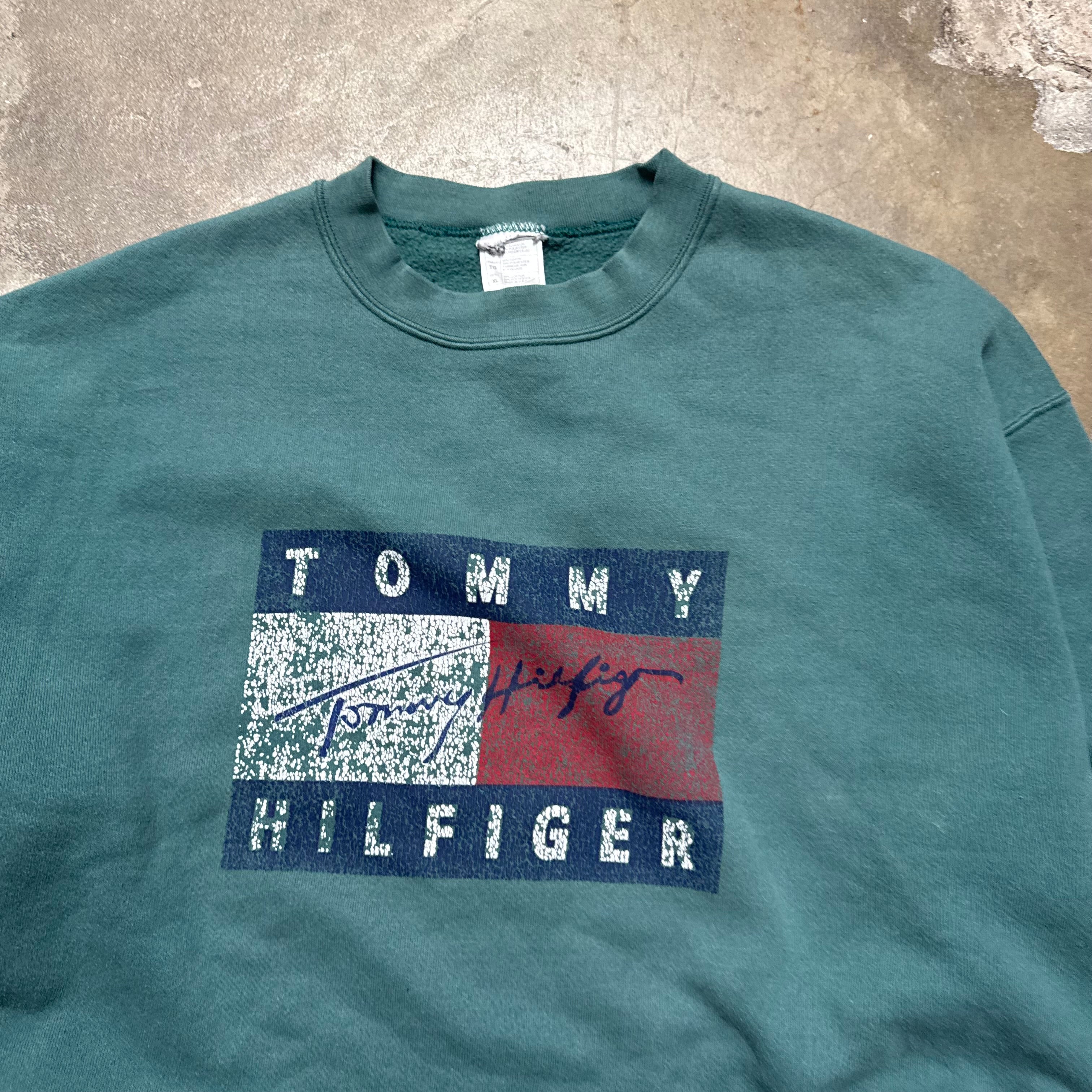 Size large - Vintage Tommy Hilfiger Green Crewneck