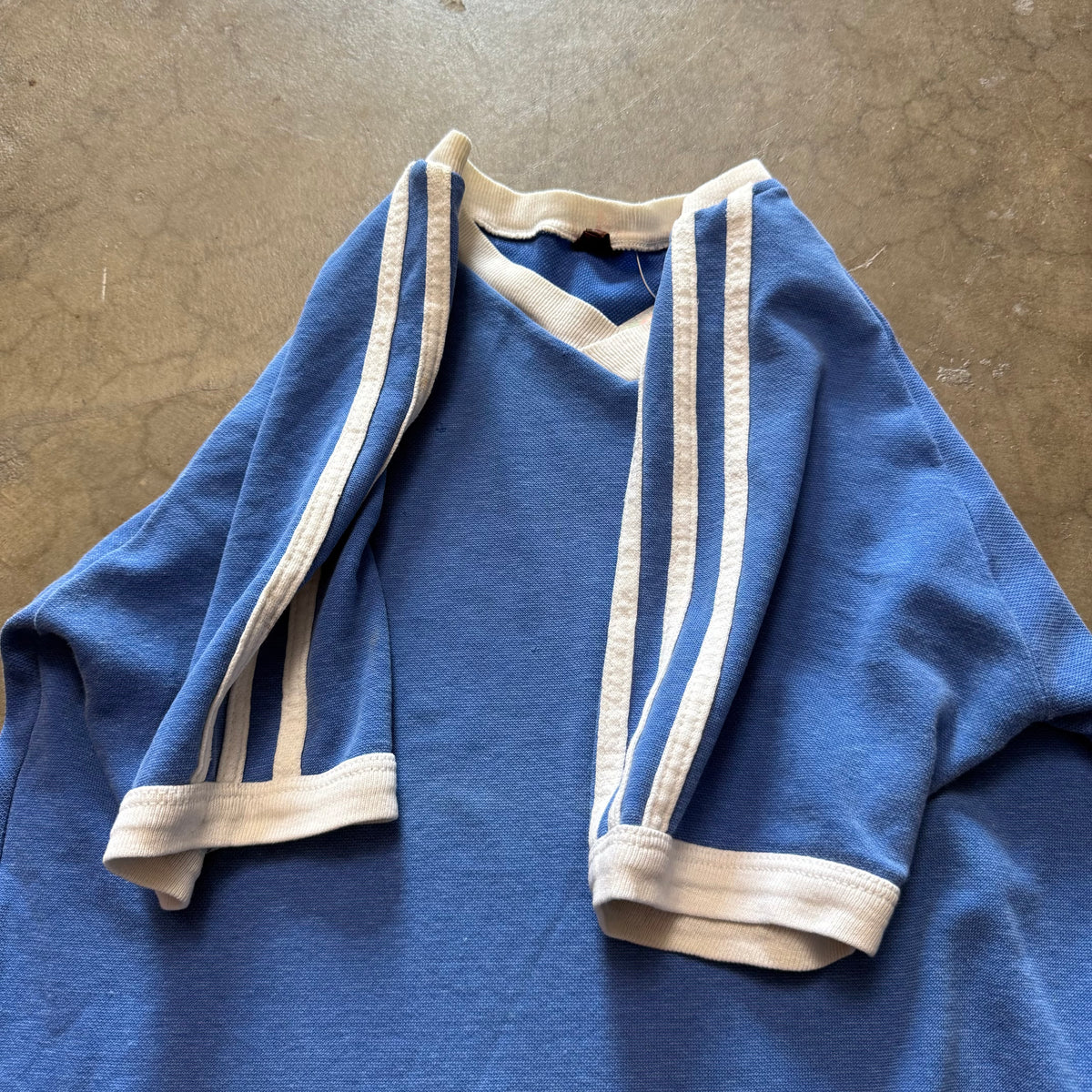 Size medium- Vintage 1970’s TSU Tiger Sharks Swim Team tee