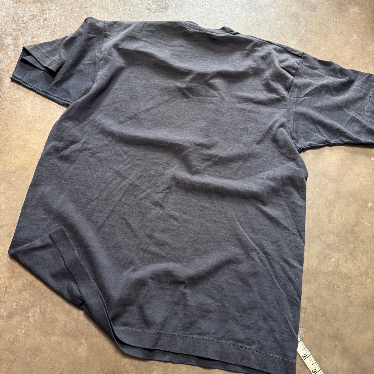 Size large - Vintage 90’s Maximum Body Wear tee