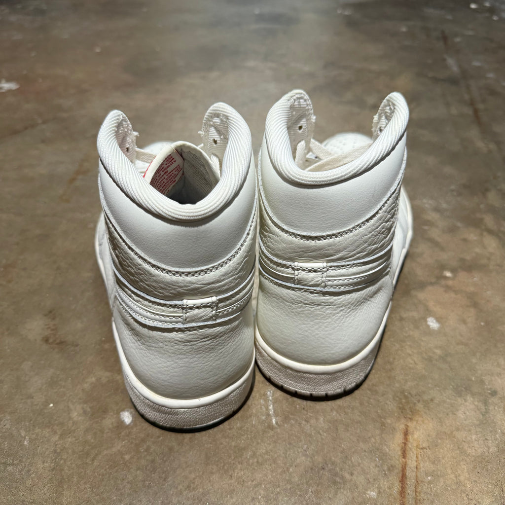 Size 11 - Jordan 1 High ‘ Sail ‘