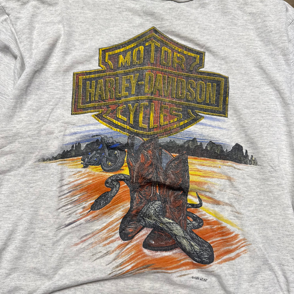 Size large - Vintage Harley Davidson Boots ‘ tee