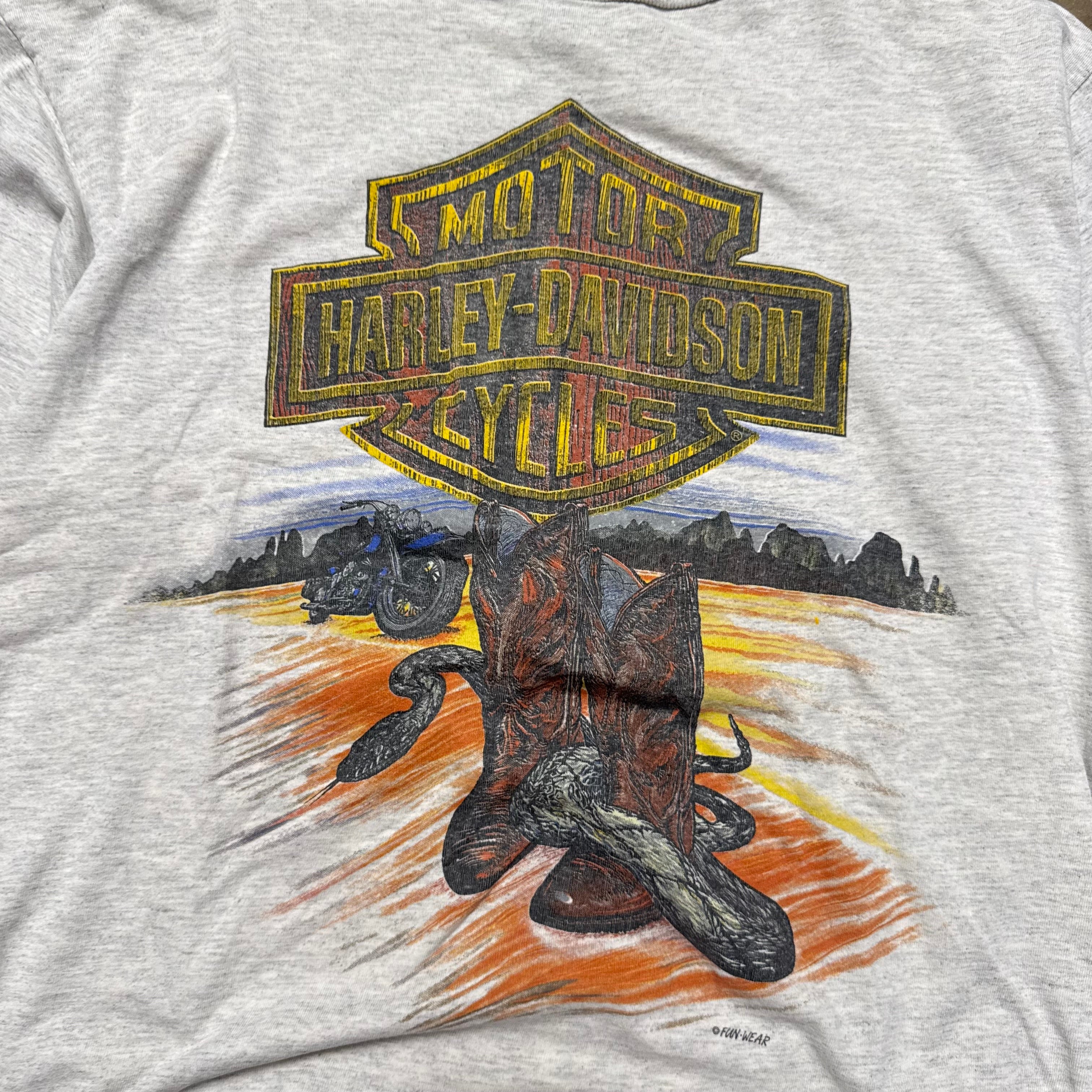 Size large - Vintage Harley Davidson Boots ‘ tee