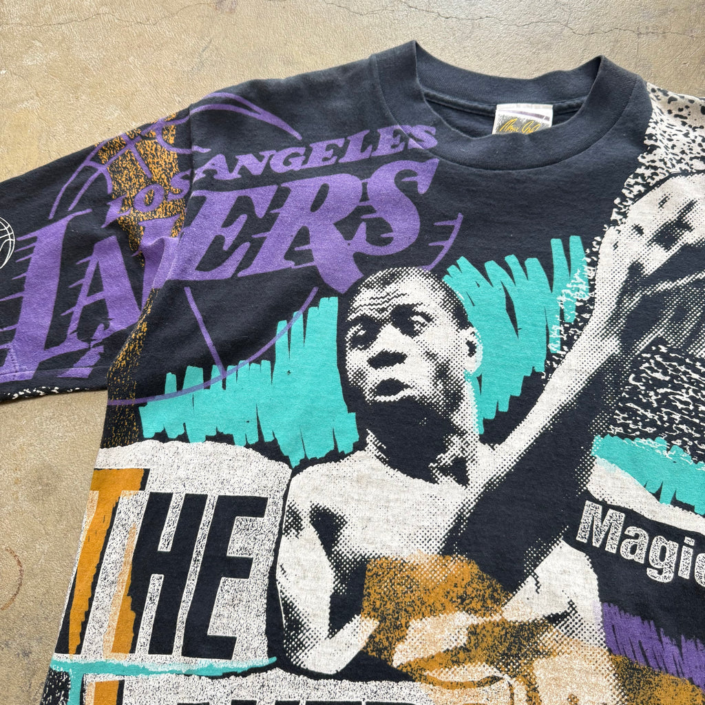 Size large - Vintage Magic Johnson T’s Magic Johnson lakers AOP tee