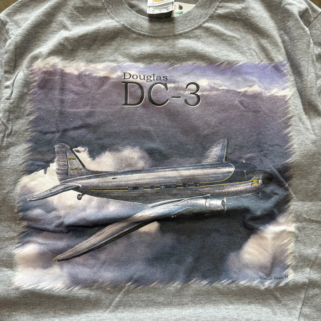 Size large - Vintage 1998 Douglas DC-3 Jet Tee