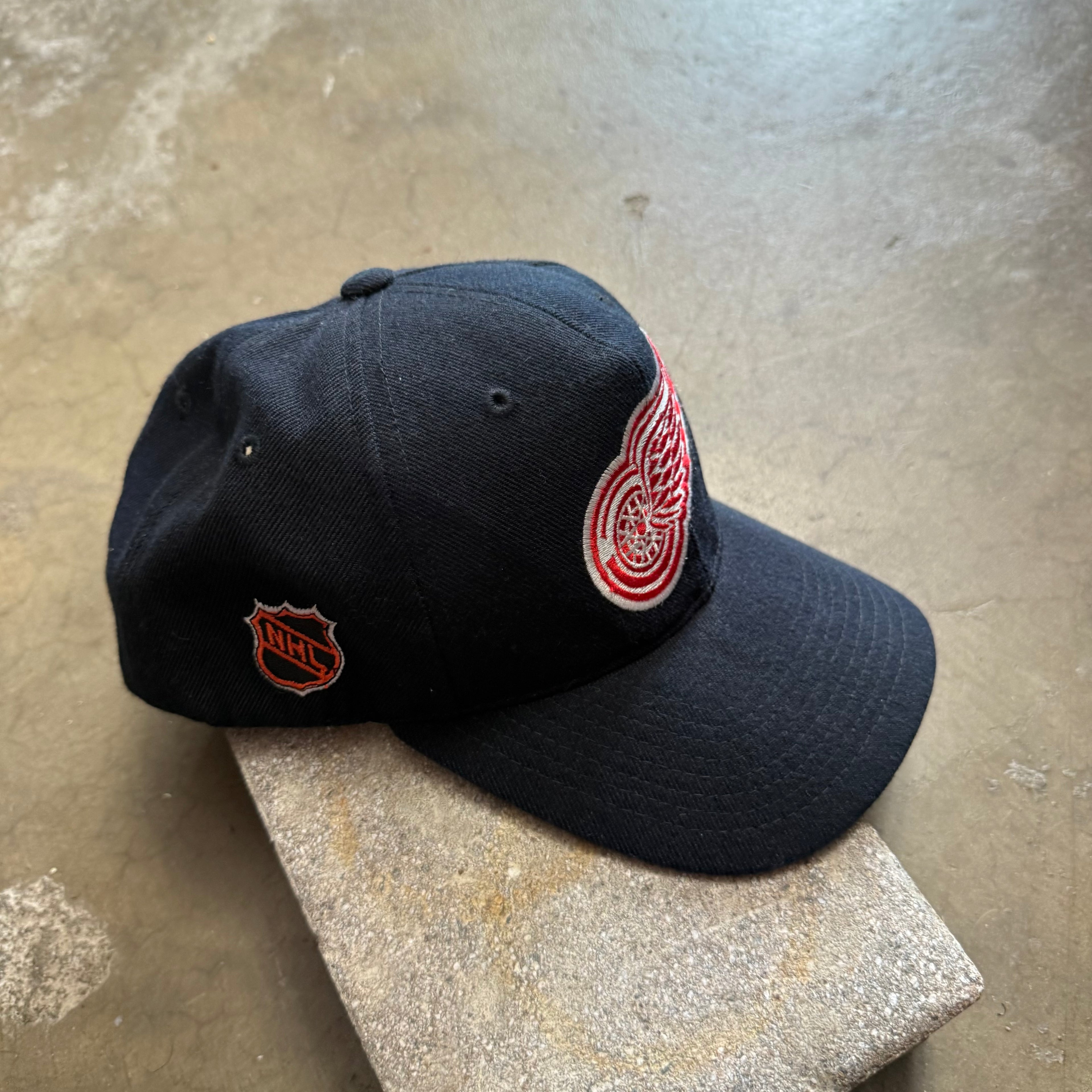 Vintage 90’s Detroit Red Wings Sports Specialties Cap