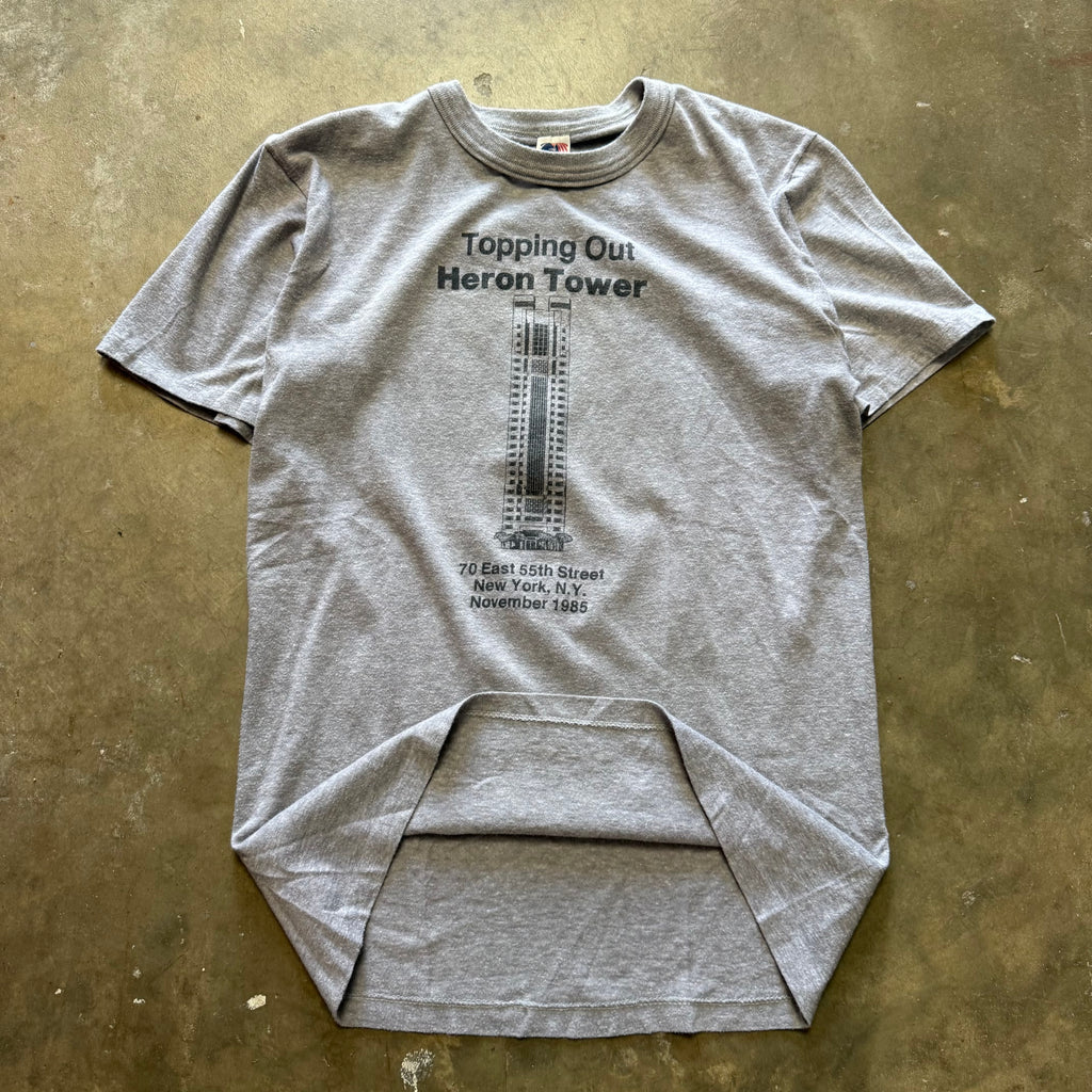 Size large - Vintage 1985 Topping out Heron Tower tee