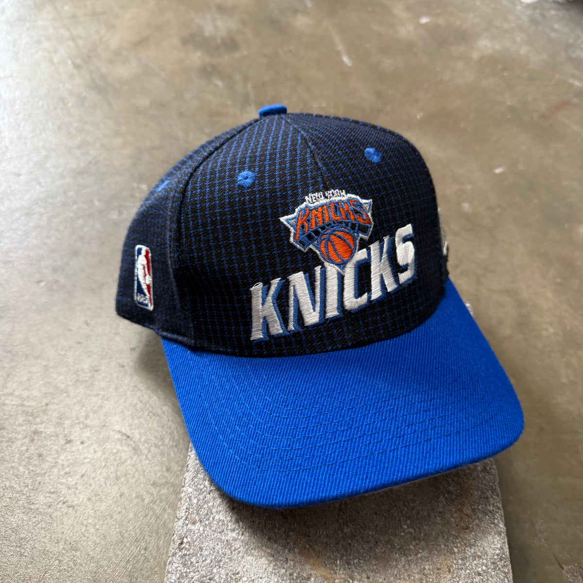 Vintage New York Knicks Logo Athletics NBA cap