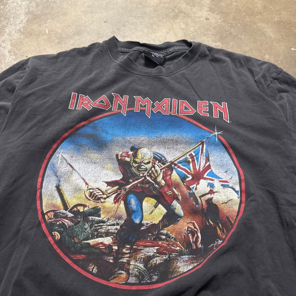 Size XL - Vintage 2001 Iron Maiden The Trooper tee