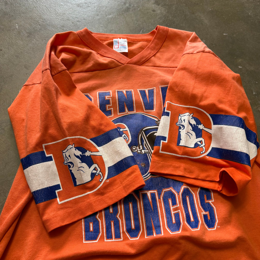 Size XL - Vintage Denver Broncos tee