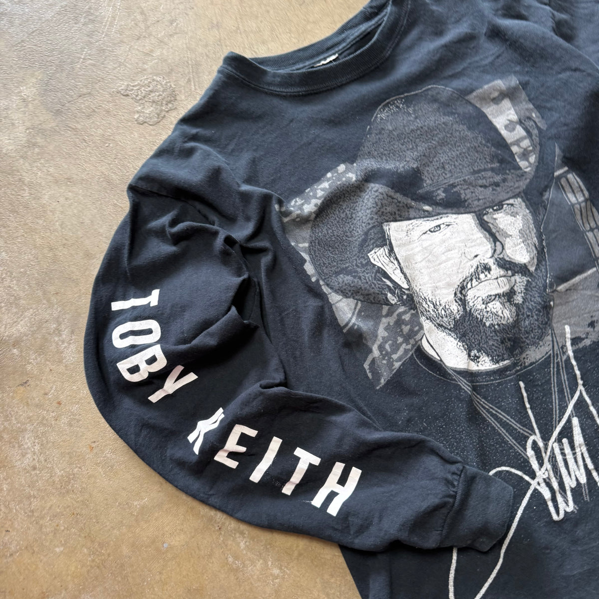Size medium - Vintage Toby Keith band tee