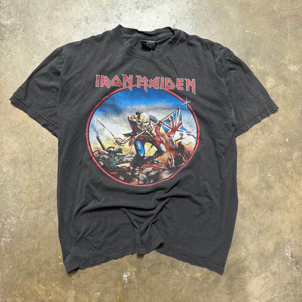 Size XL - Vintage 2001 Iron Maiden The Trooper tee