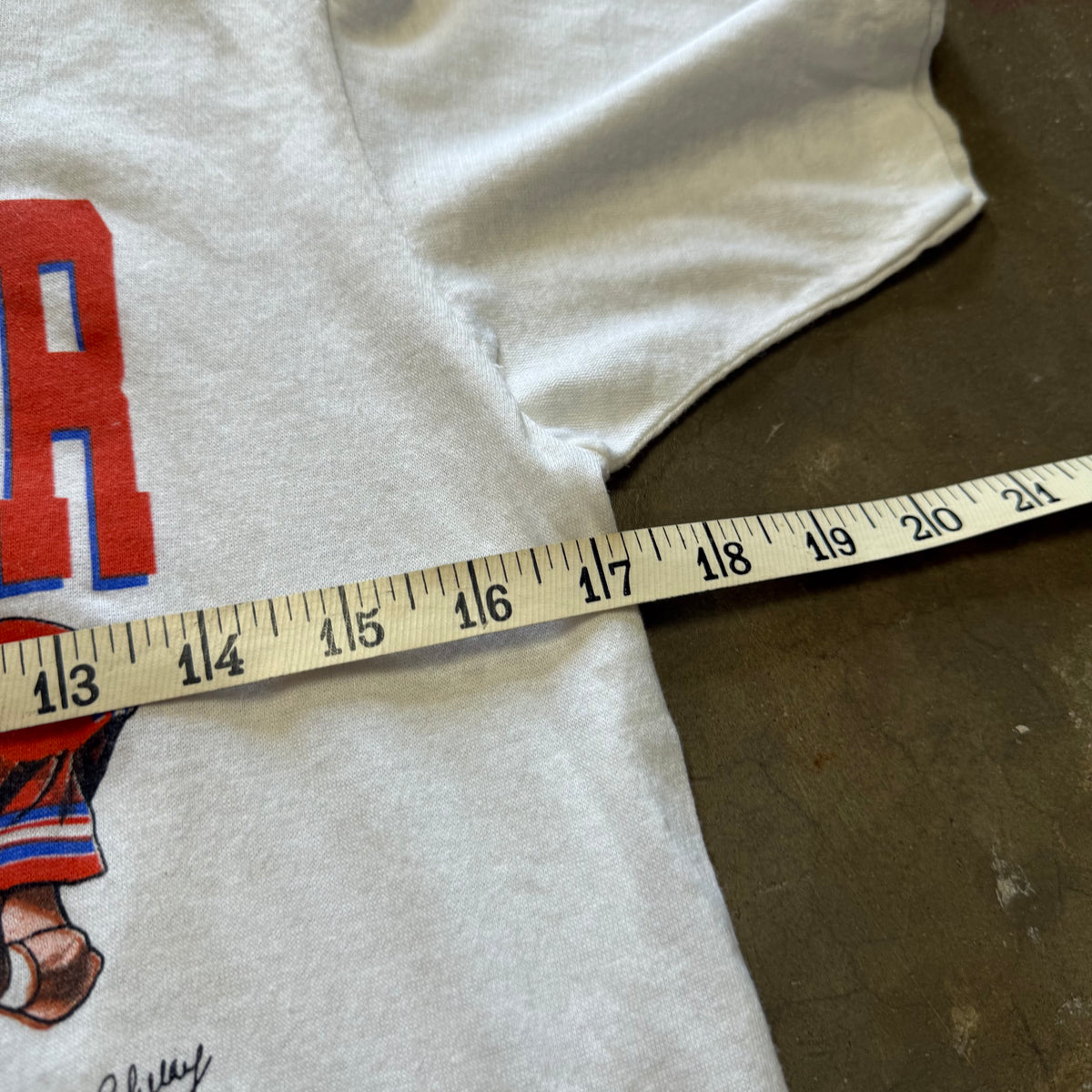 Size medium - Vintage 1987 Super Bowl XXII redskins vs Broncos tee