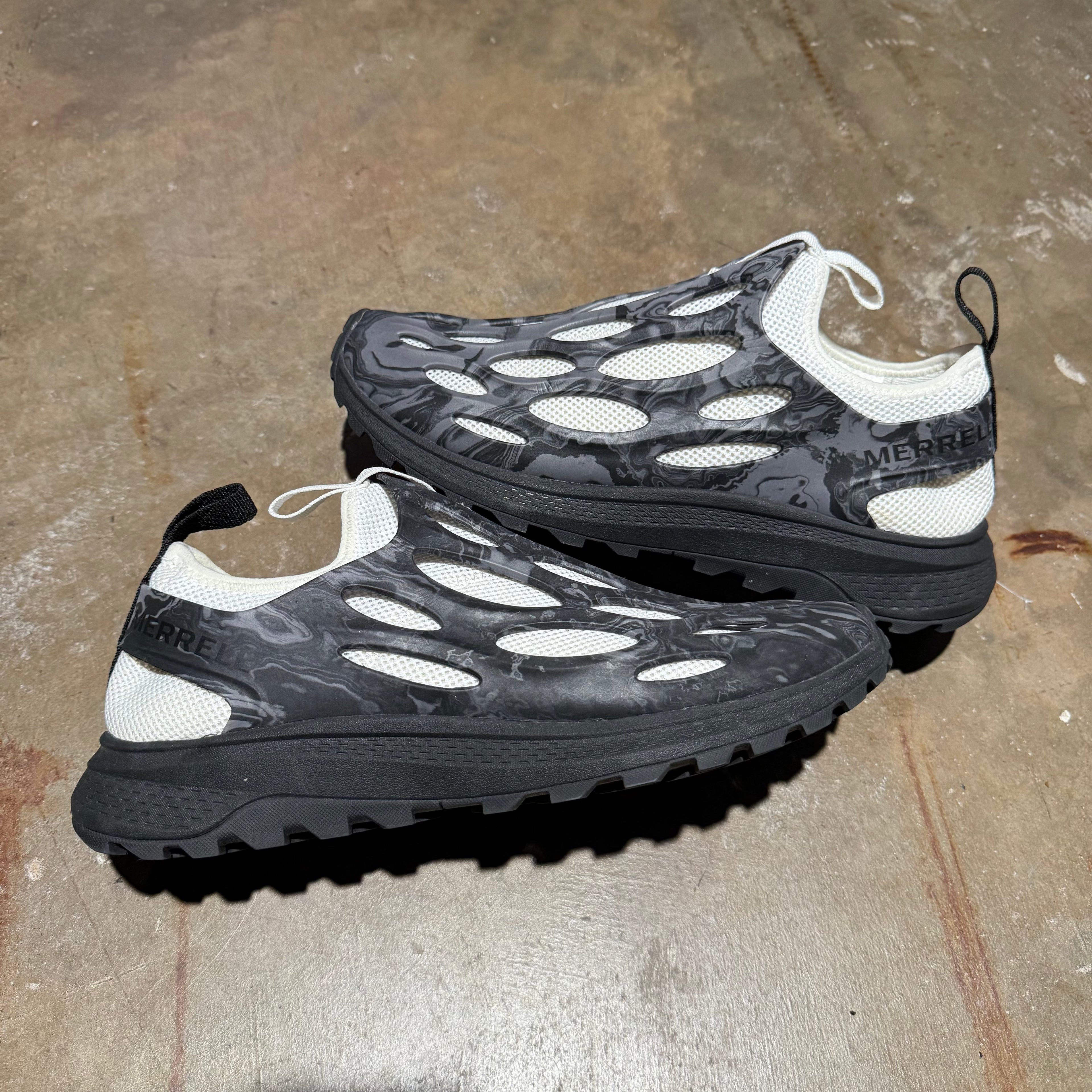 size 12 - Merrell Hydro Runner ' Black White '