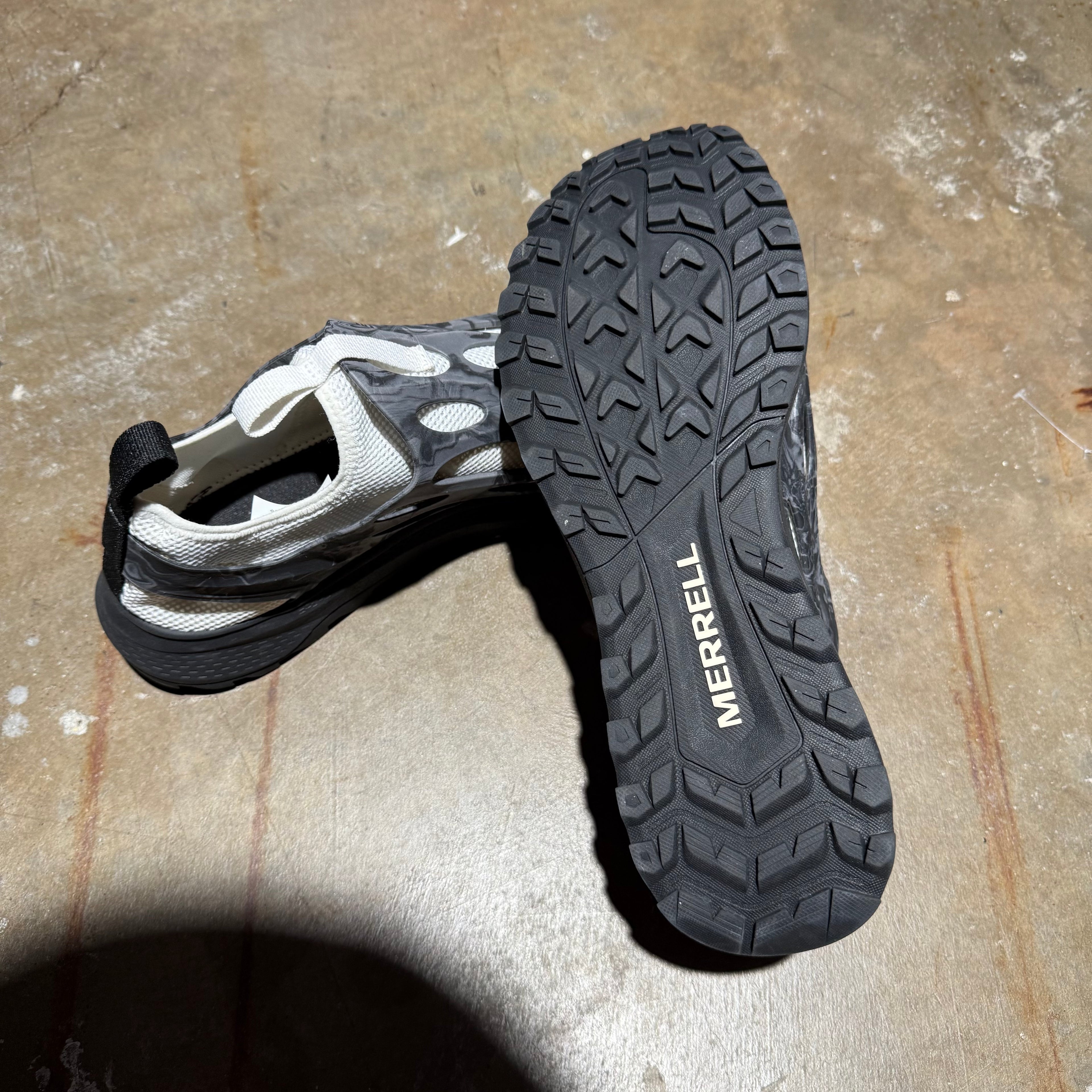 size 12 - Merrell Hydro Runner ' Black White '