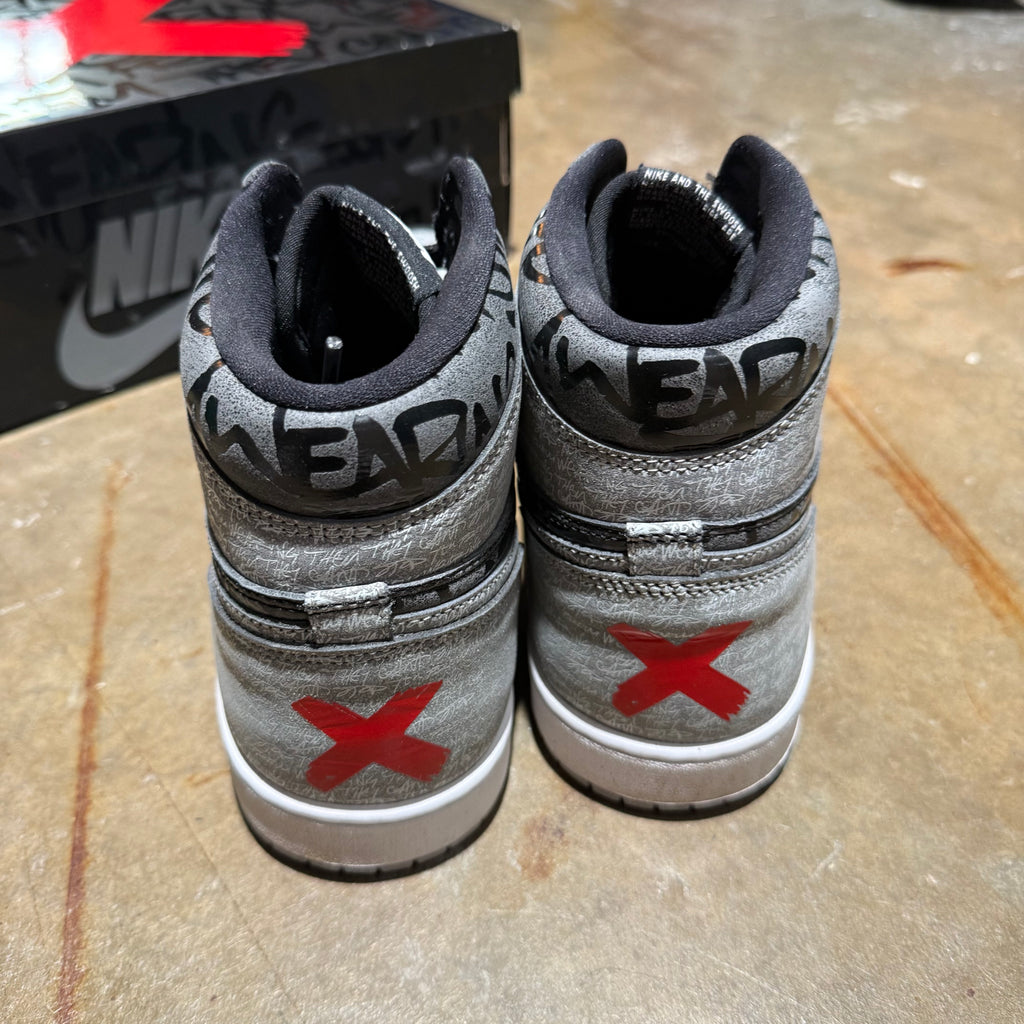 size 11 - Jordan 1 High Retro ' Rebillionaire '