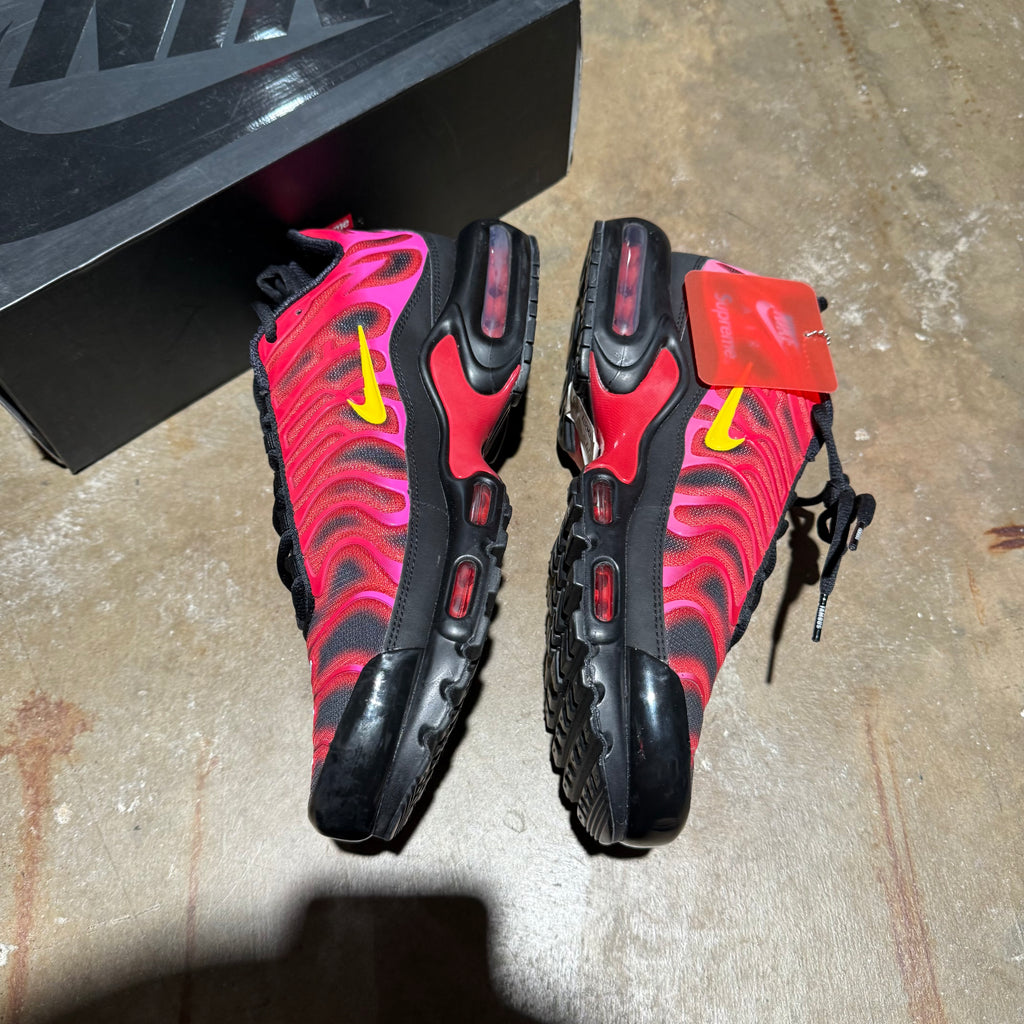 size 11.5 - Nike Air Max Plus ' Supreme '