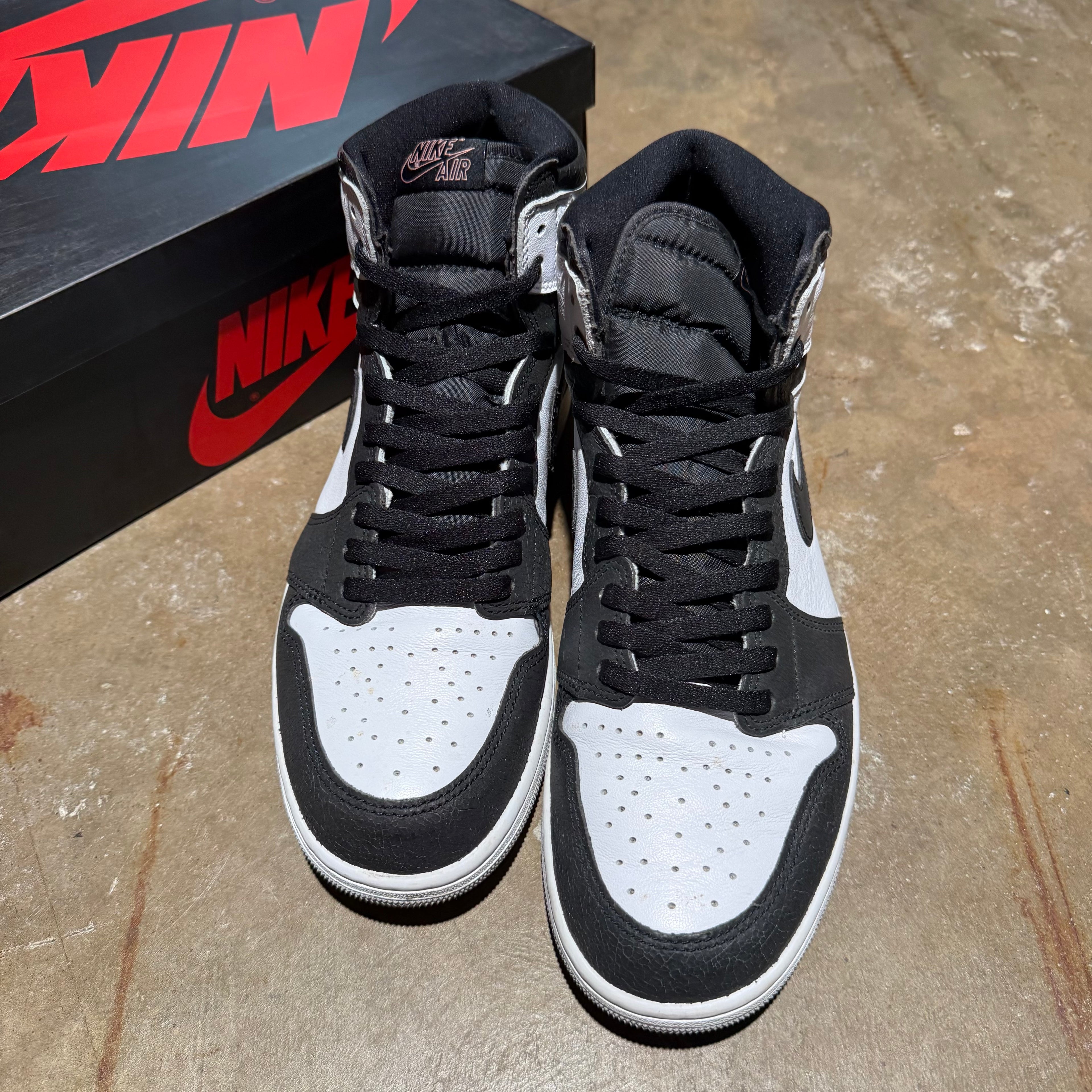 size 11 - Jordan 1 High Retro ' Bleached Coral '