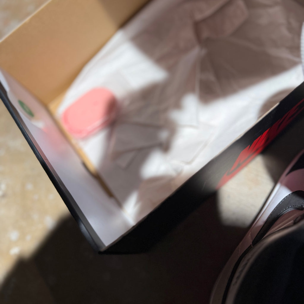 size 11 - Jordan 1 High Retro ' Bleached Coral '