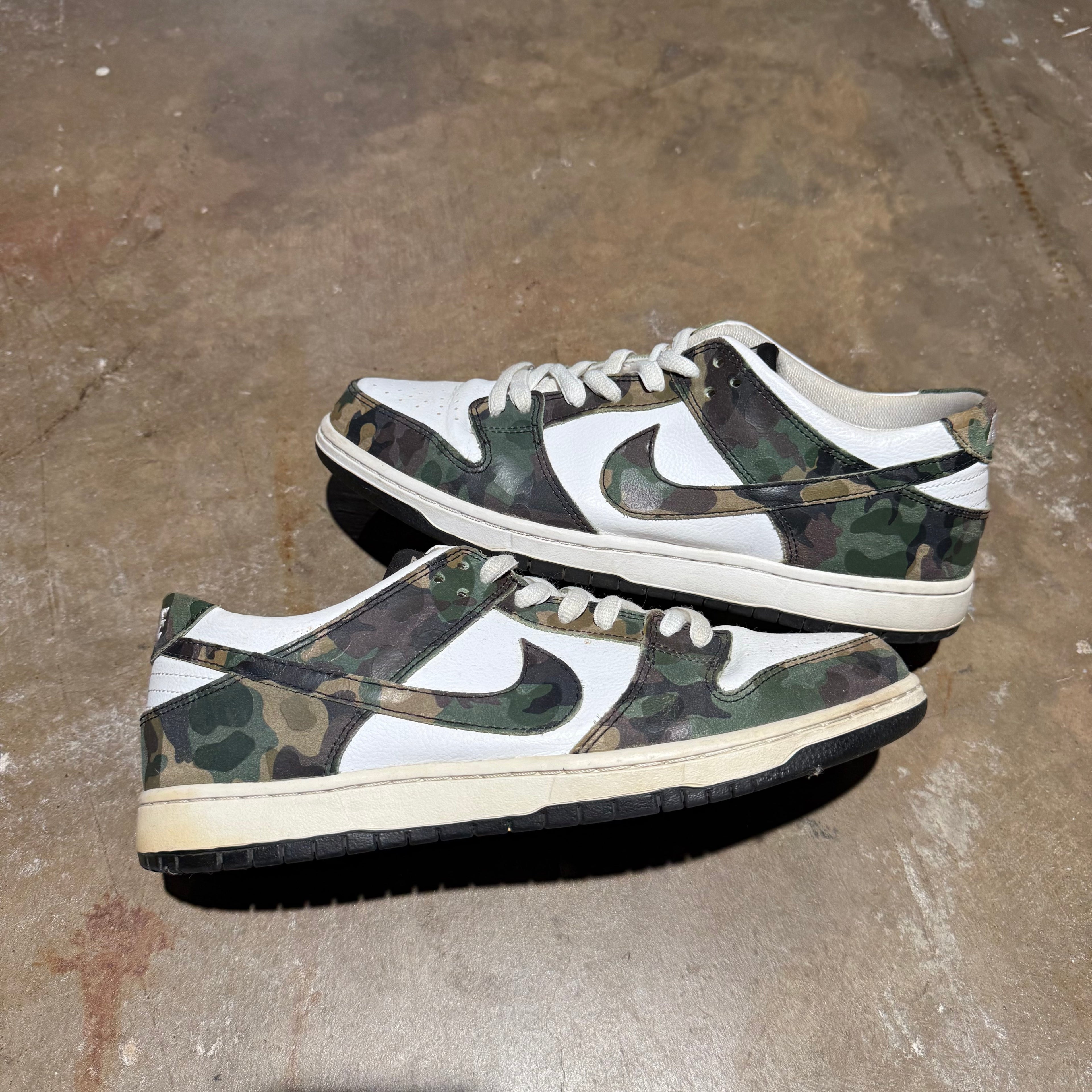 size 11 - Dunk Low sb ' Camo Legion Green '