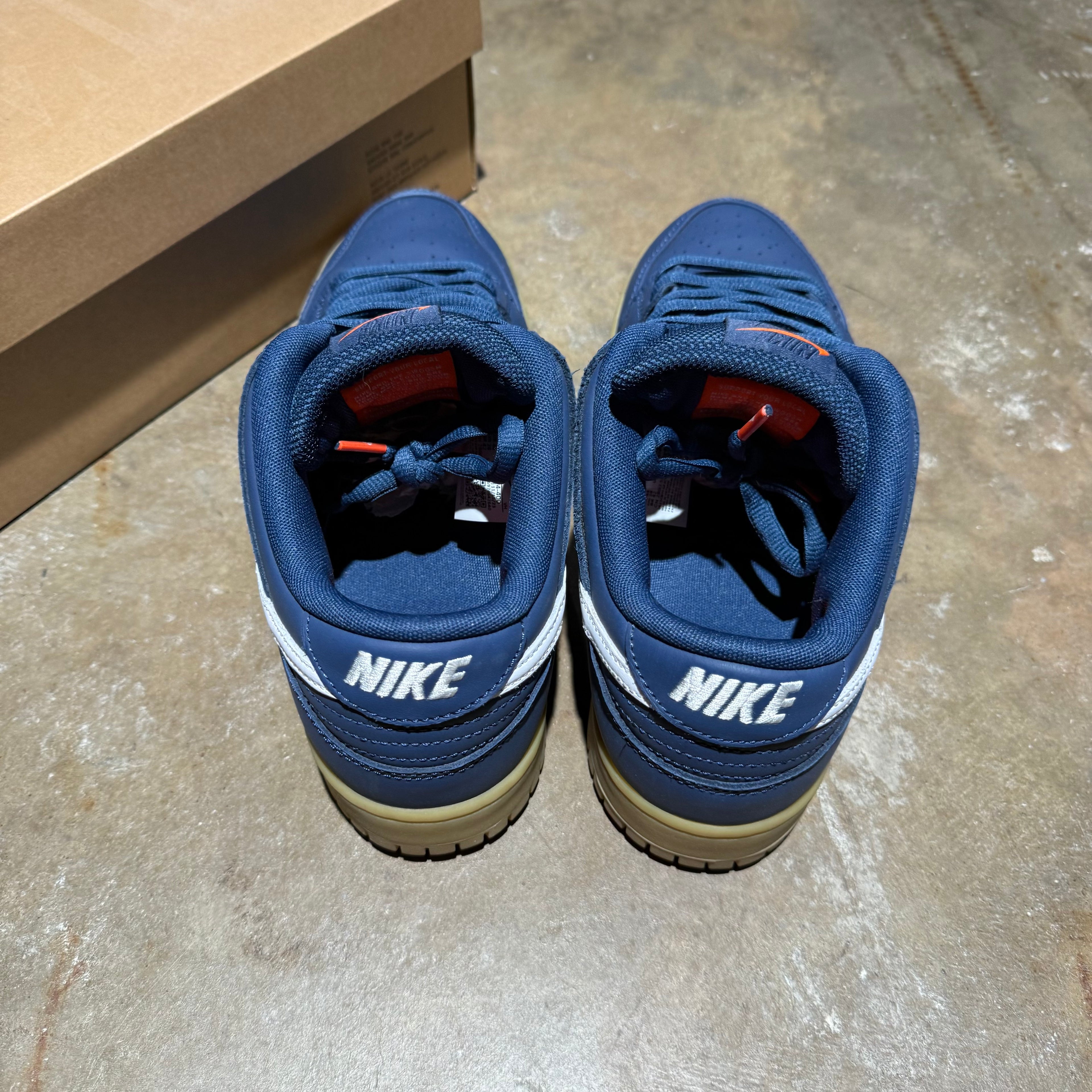 size 10 - Dunk Low sb ' Navy Gum '