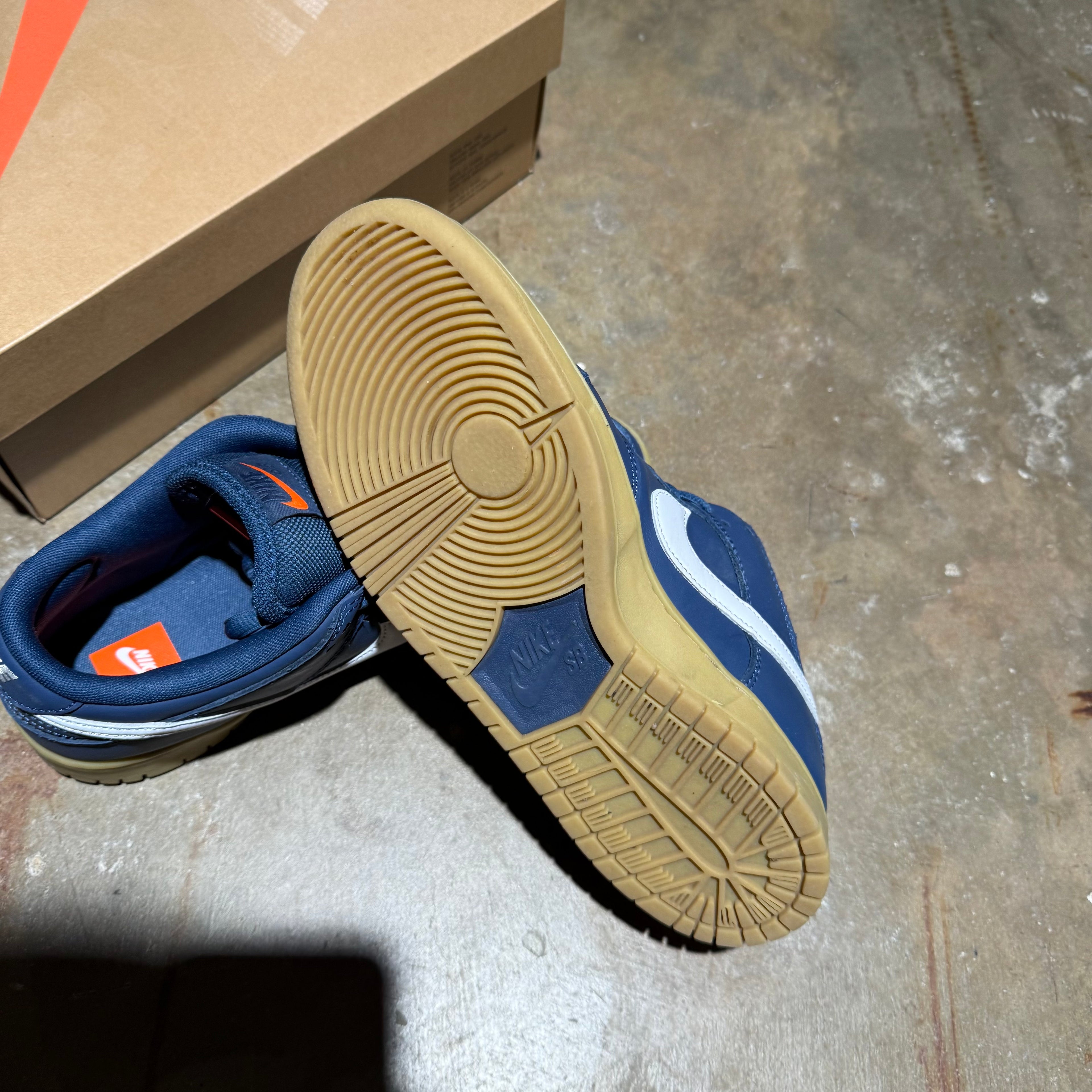 size 10 - Dunk Low sb ' Navy Gum '