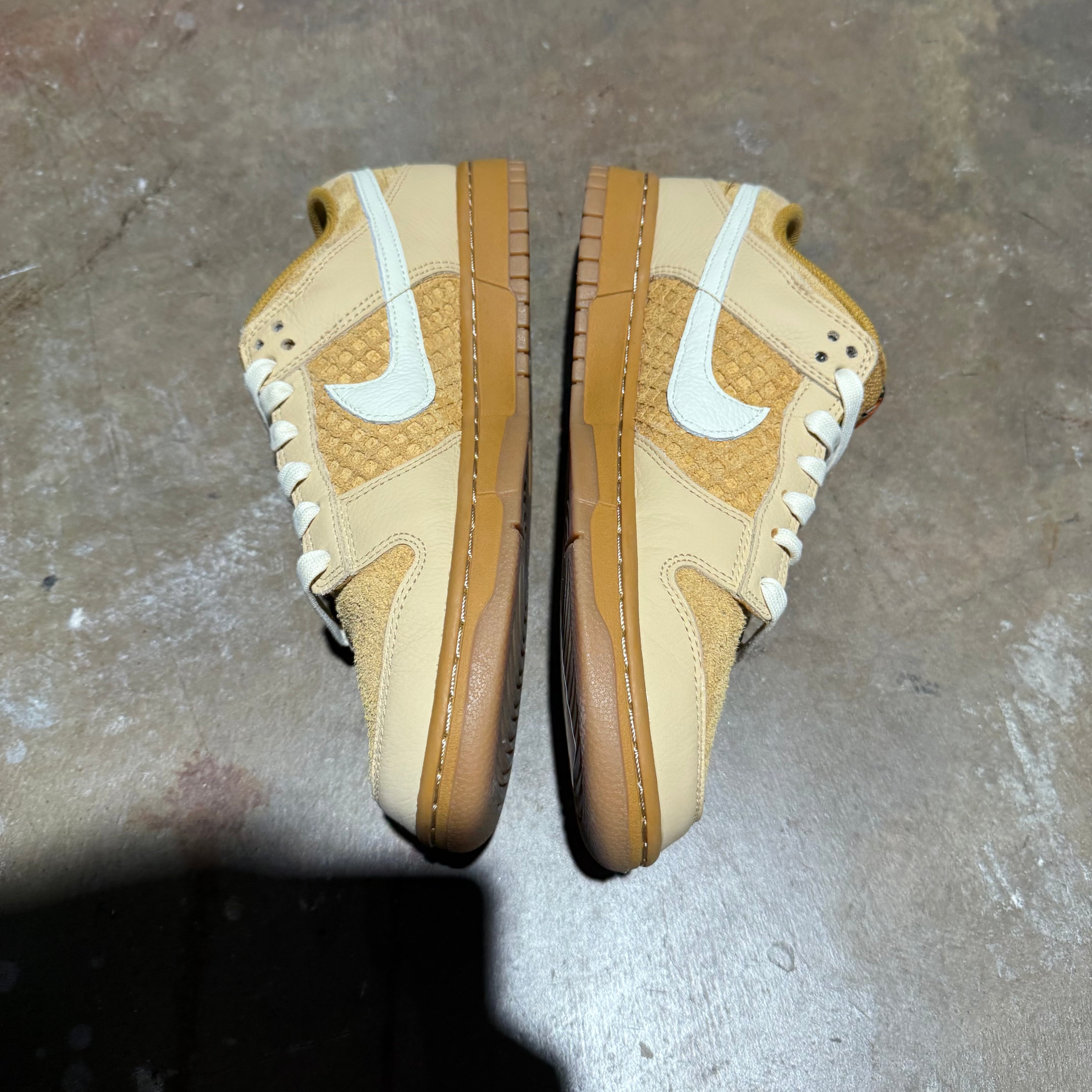 size 10 - Dunk Low ' Waffle '