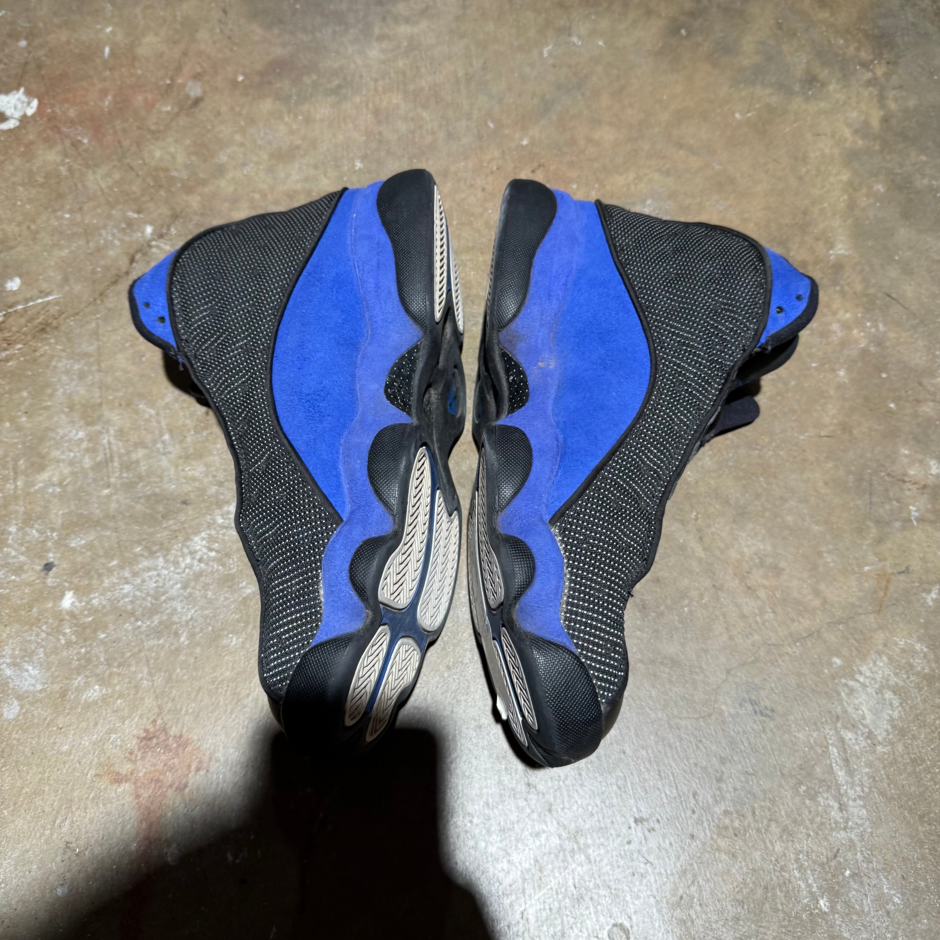 size 10.5 - Jordan 13 Retro ' Black Hyper Royal '