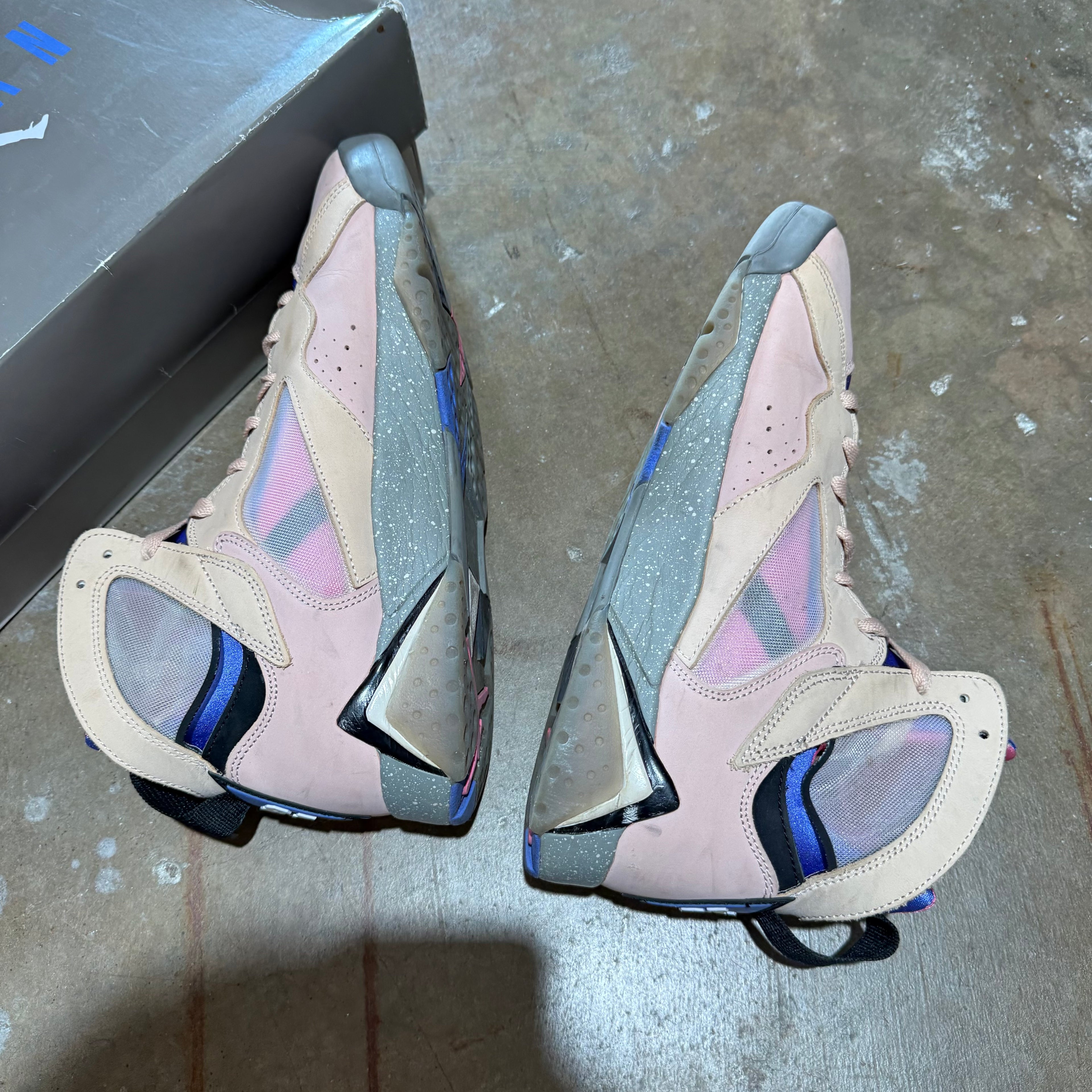 size 10 - Jordan 7 Retro ' Sapphire '
