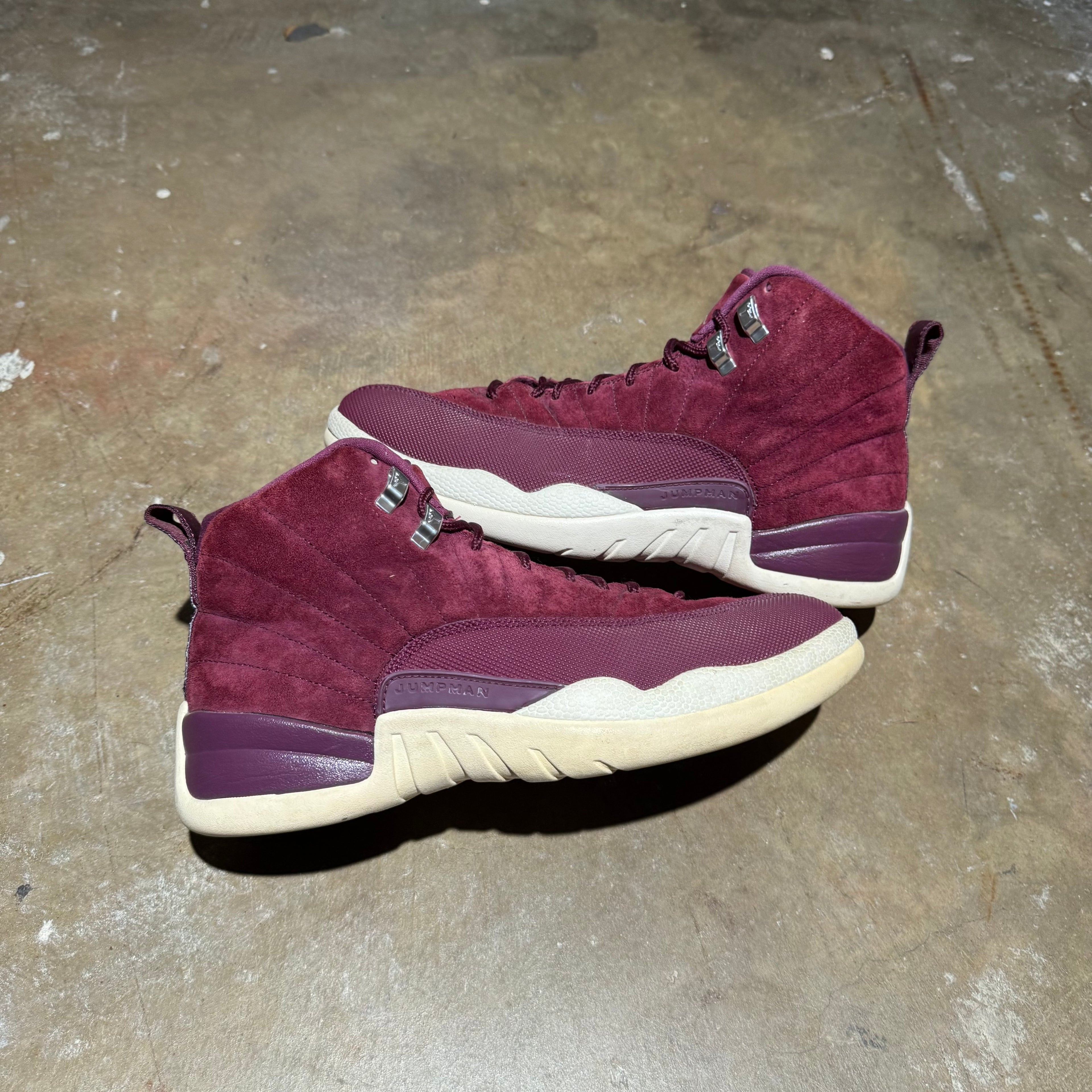 size 10.5 - Jordan 12 Retro ' Bordeaux '