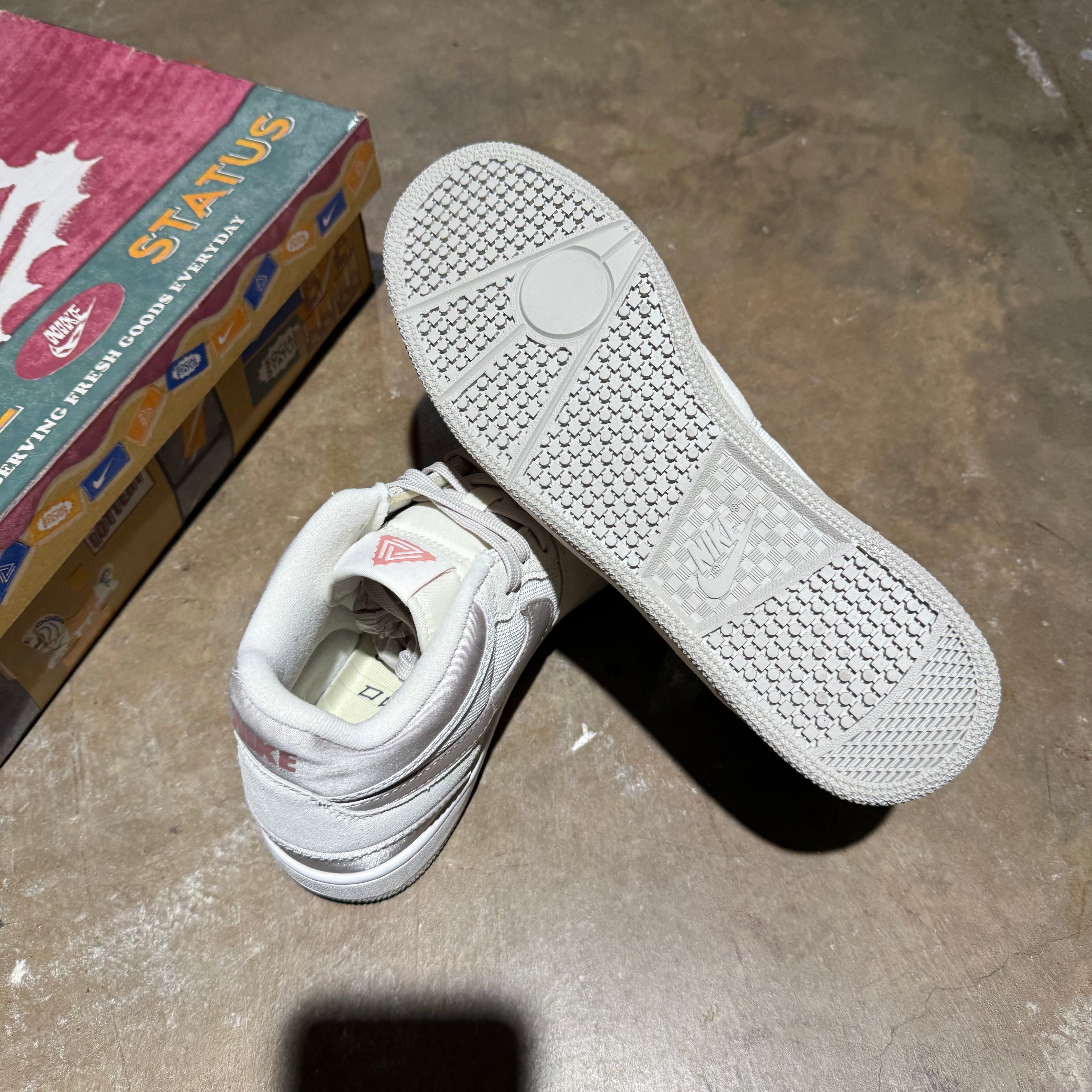 size 9.5 - Mac Attack Social Status ' Silver Linings '