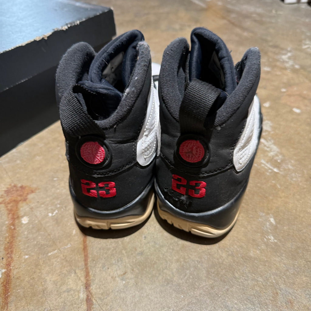 size 9 - Jordan 9 Retro ' OG 2019 '