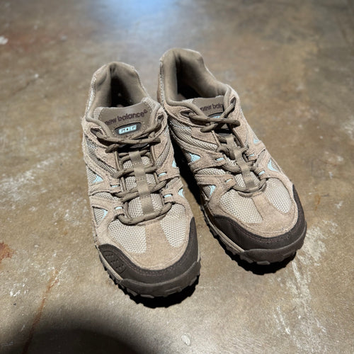 size 8 - New Balanace 606 Trail Shoes ' Cream '
