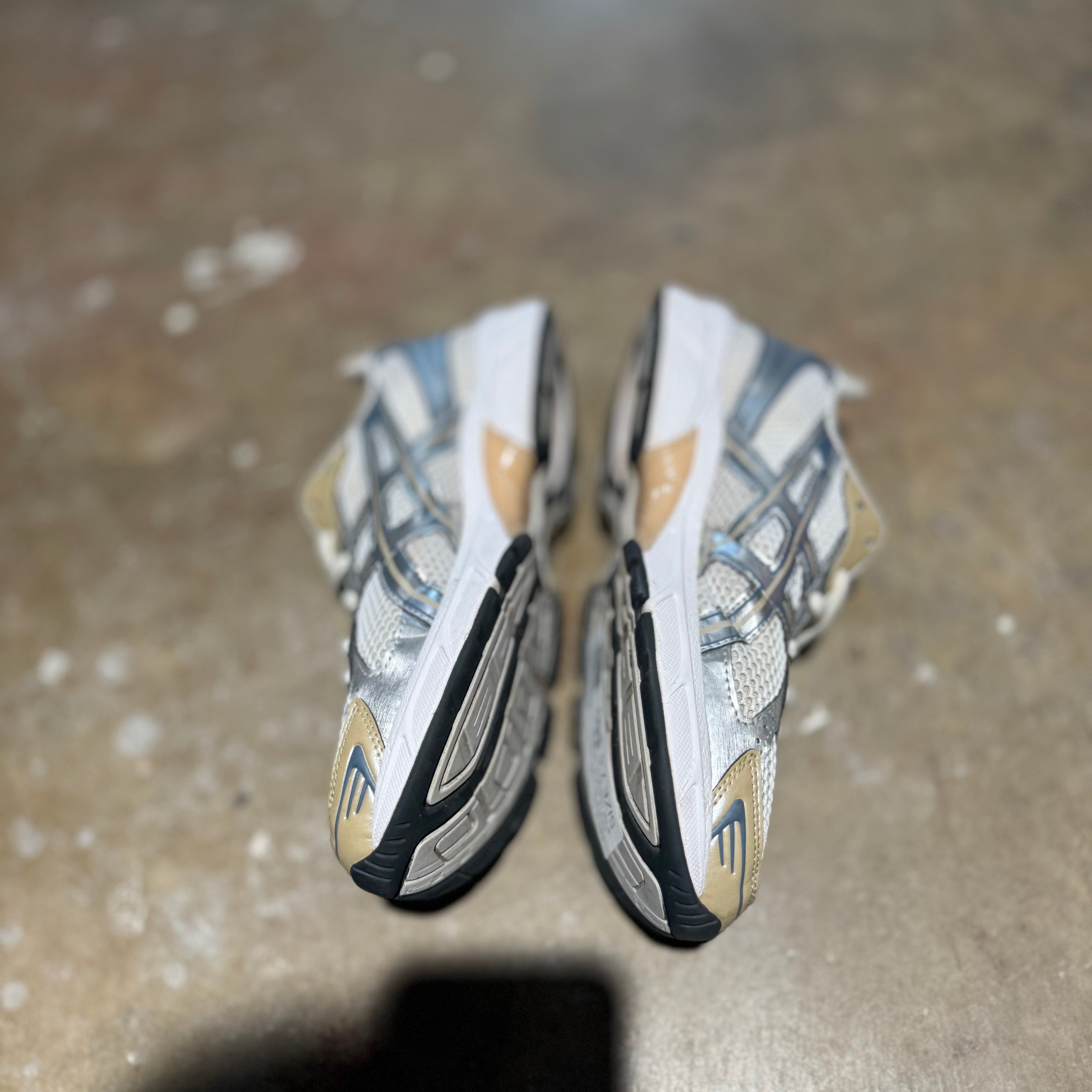 size 7.5 - Asics Gel-1130 ' White Wood Crepe '