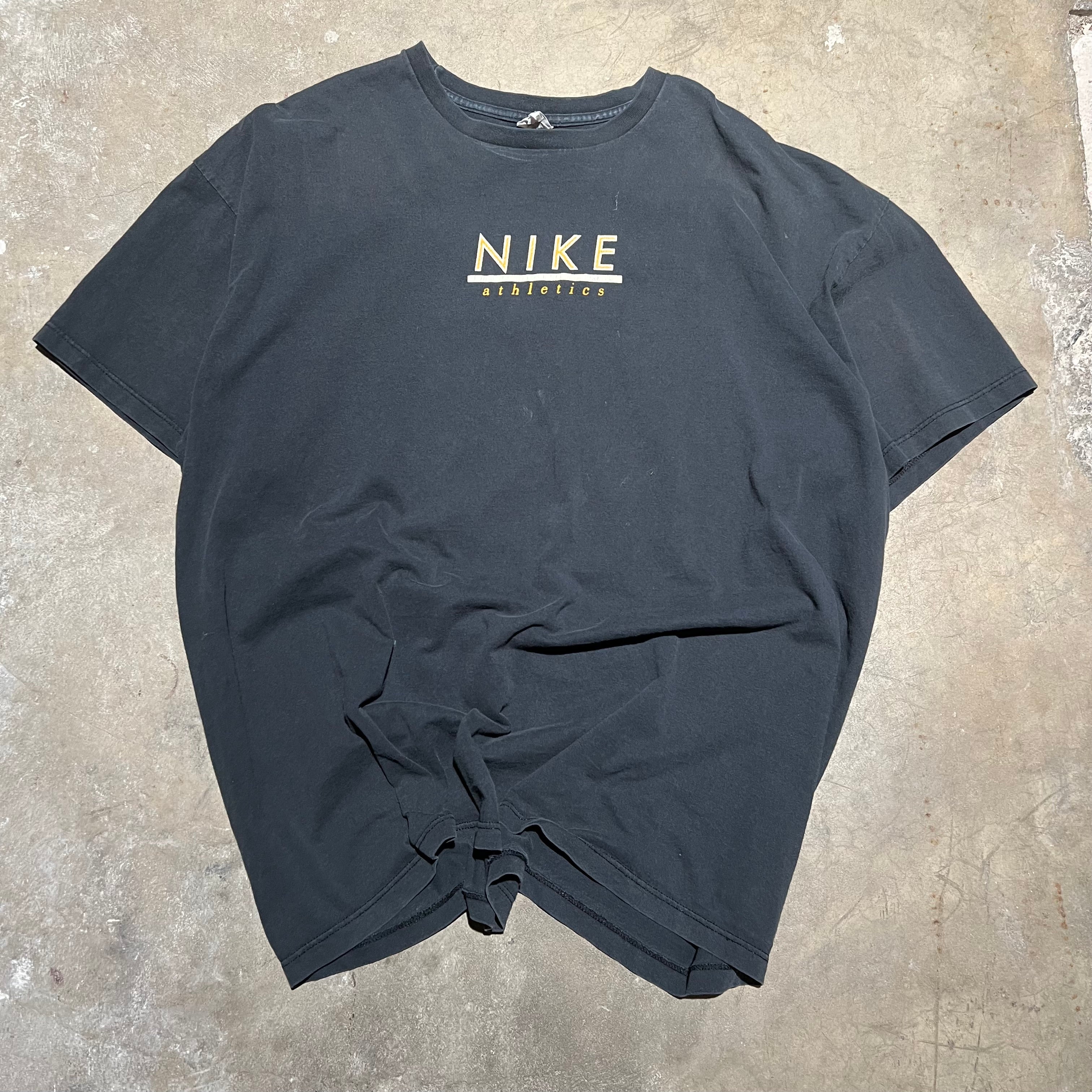 size xxl - Vintage ' Nike Athletics ' Tee