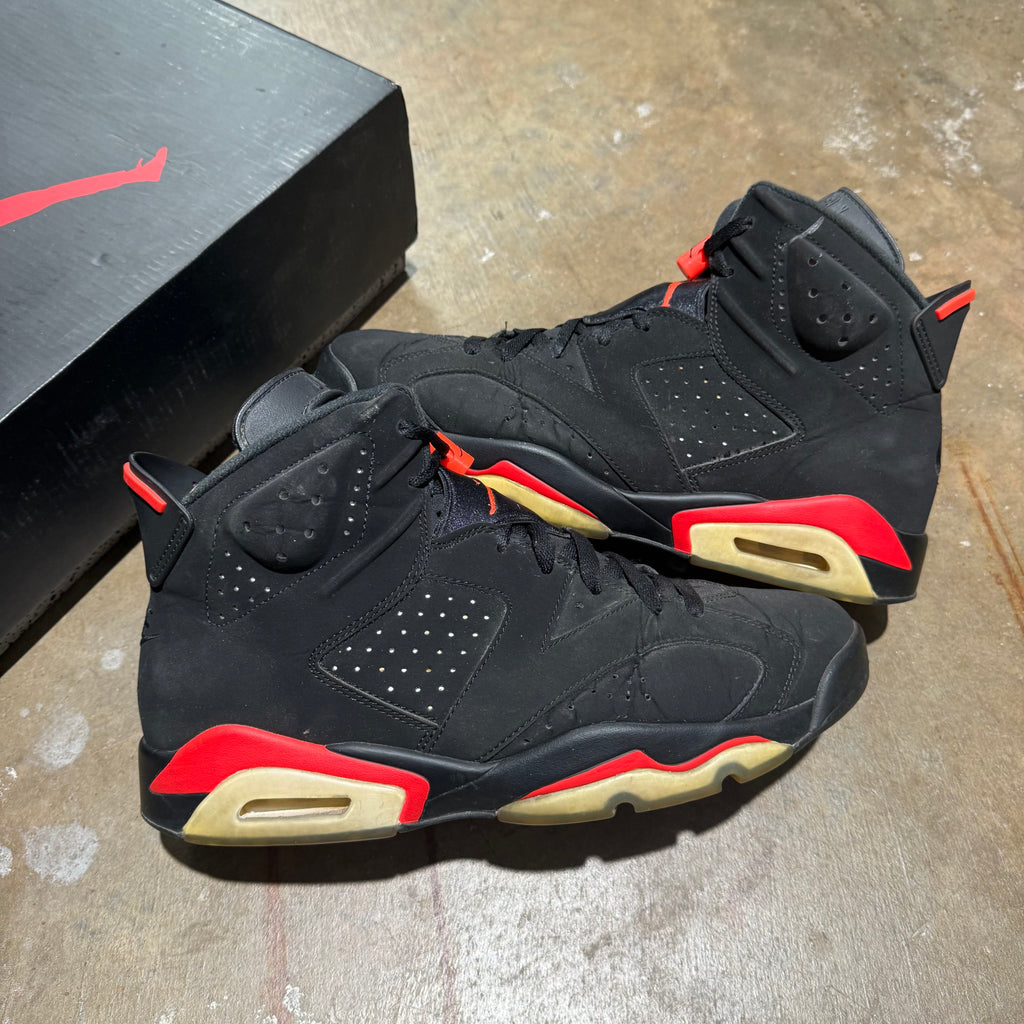 size 11 - Jordan 6 Retro ' Infrared '