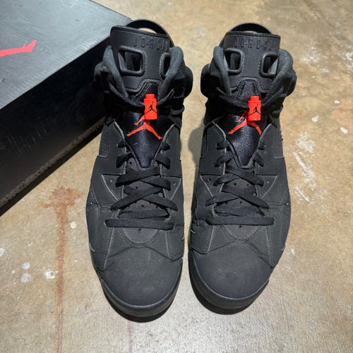 size 11 - Jordan 6 Retro ' Infrared '