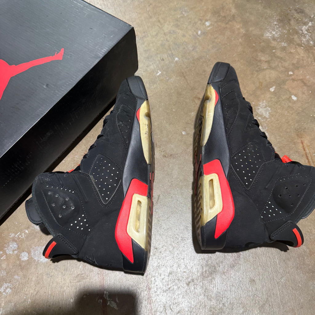 size 11 - Jordan 6 Retro ' Infrared '