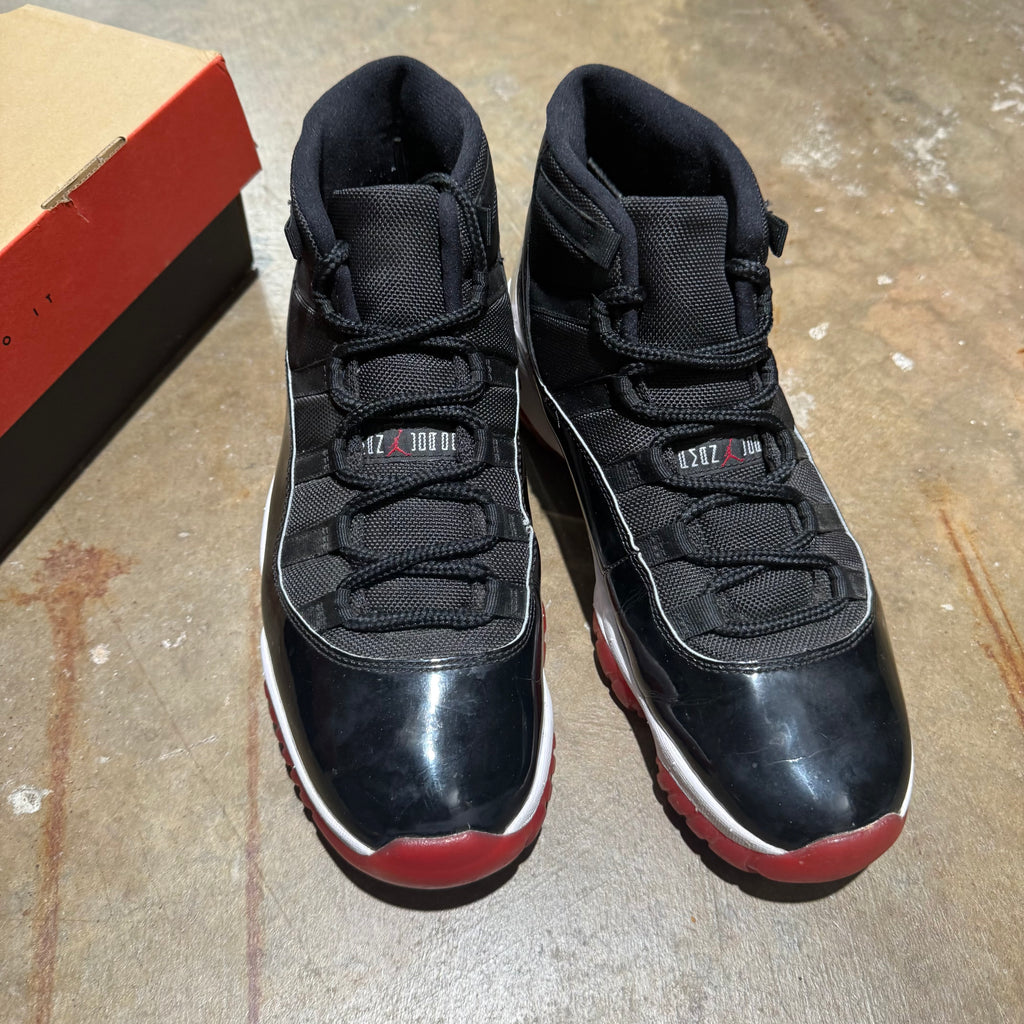 size 11 - Jordan 11 Retro ' Playoff Bred 2019 '